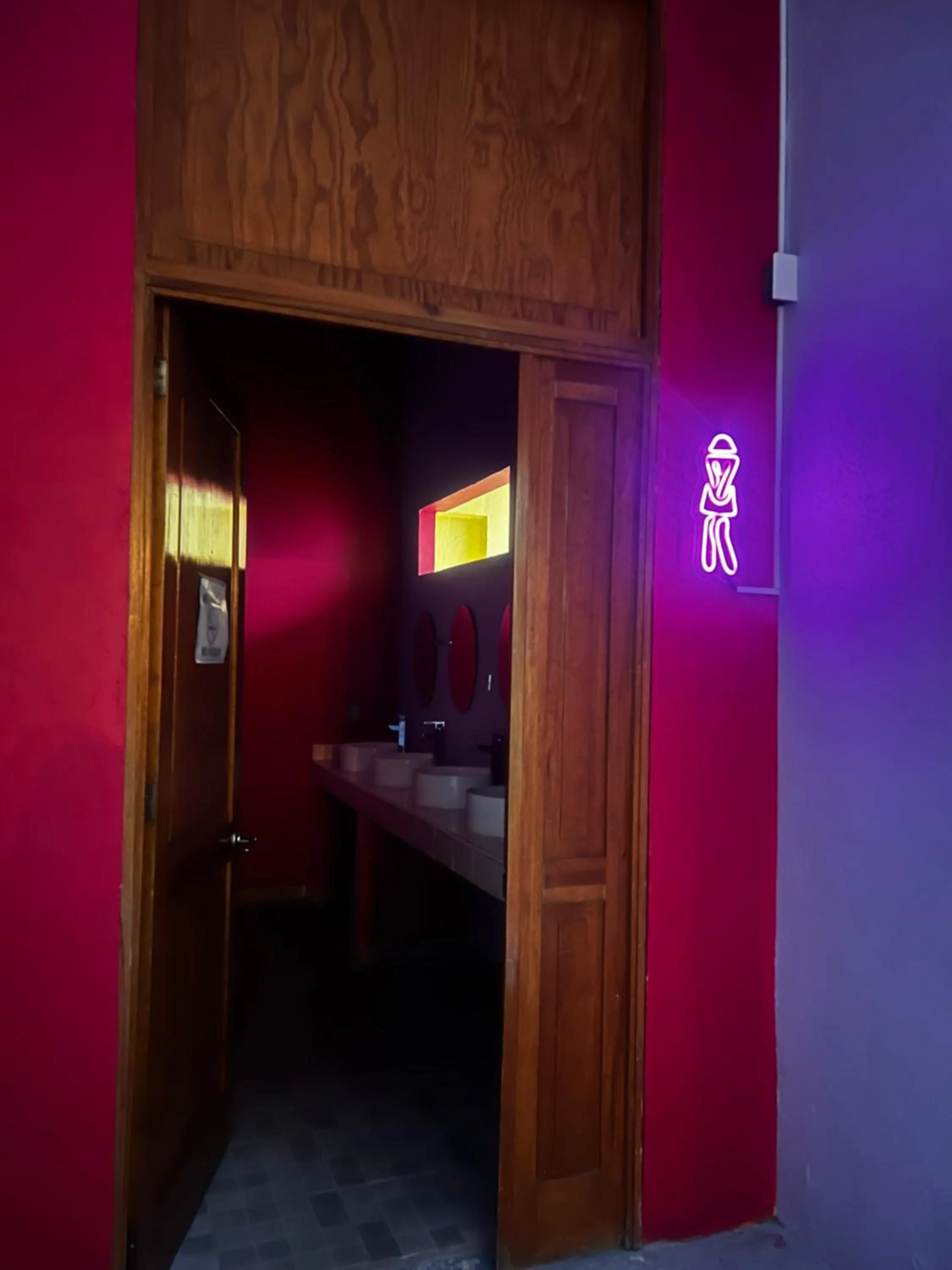 Twin Room with Shared Bathroom in Hostal Amigo