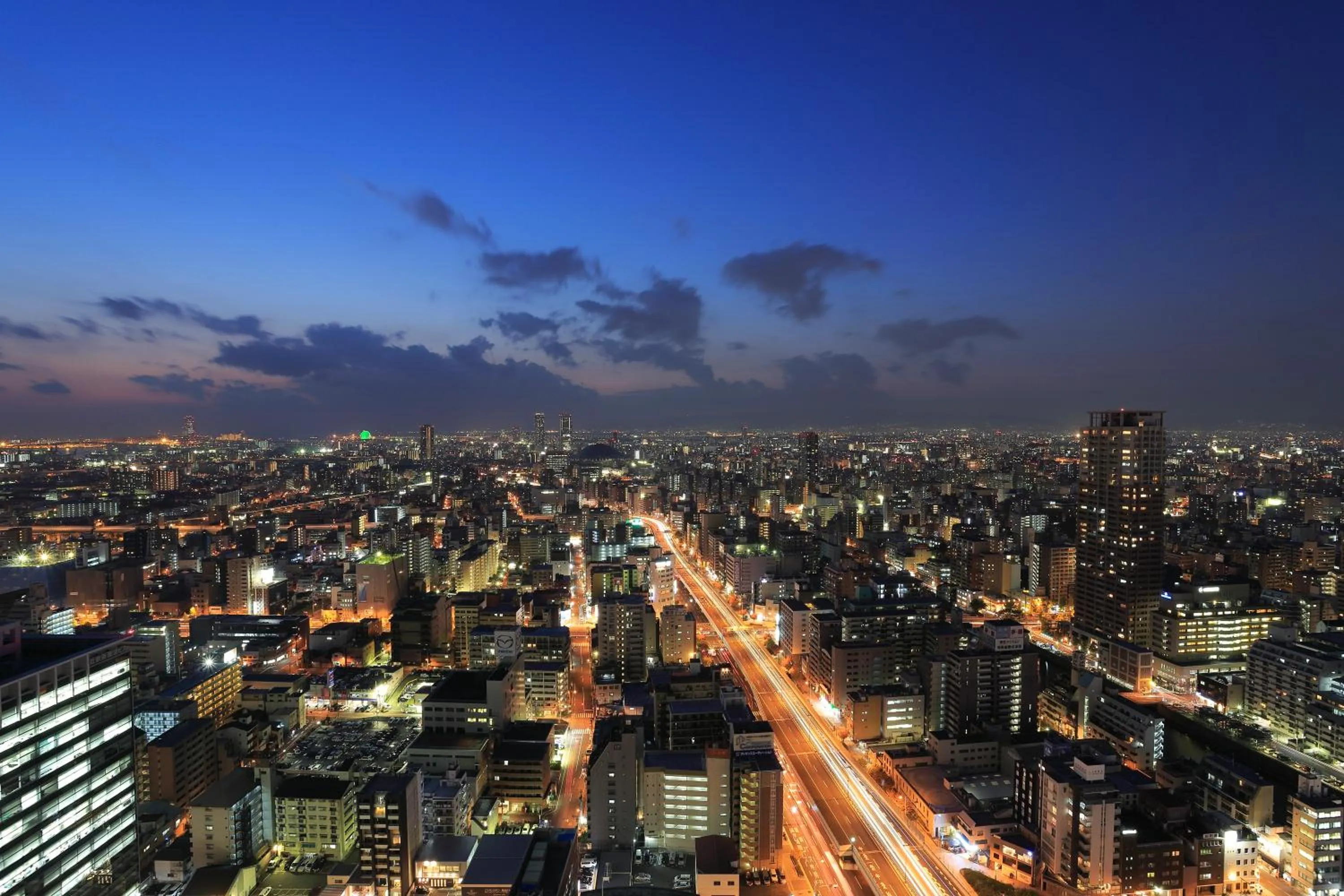 Queen Room - High Floor in Hotel Monterey Grasmere Osaka