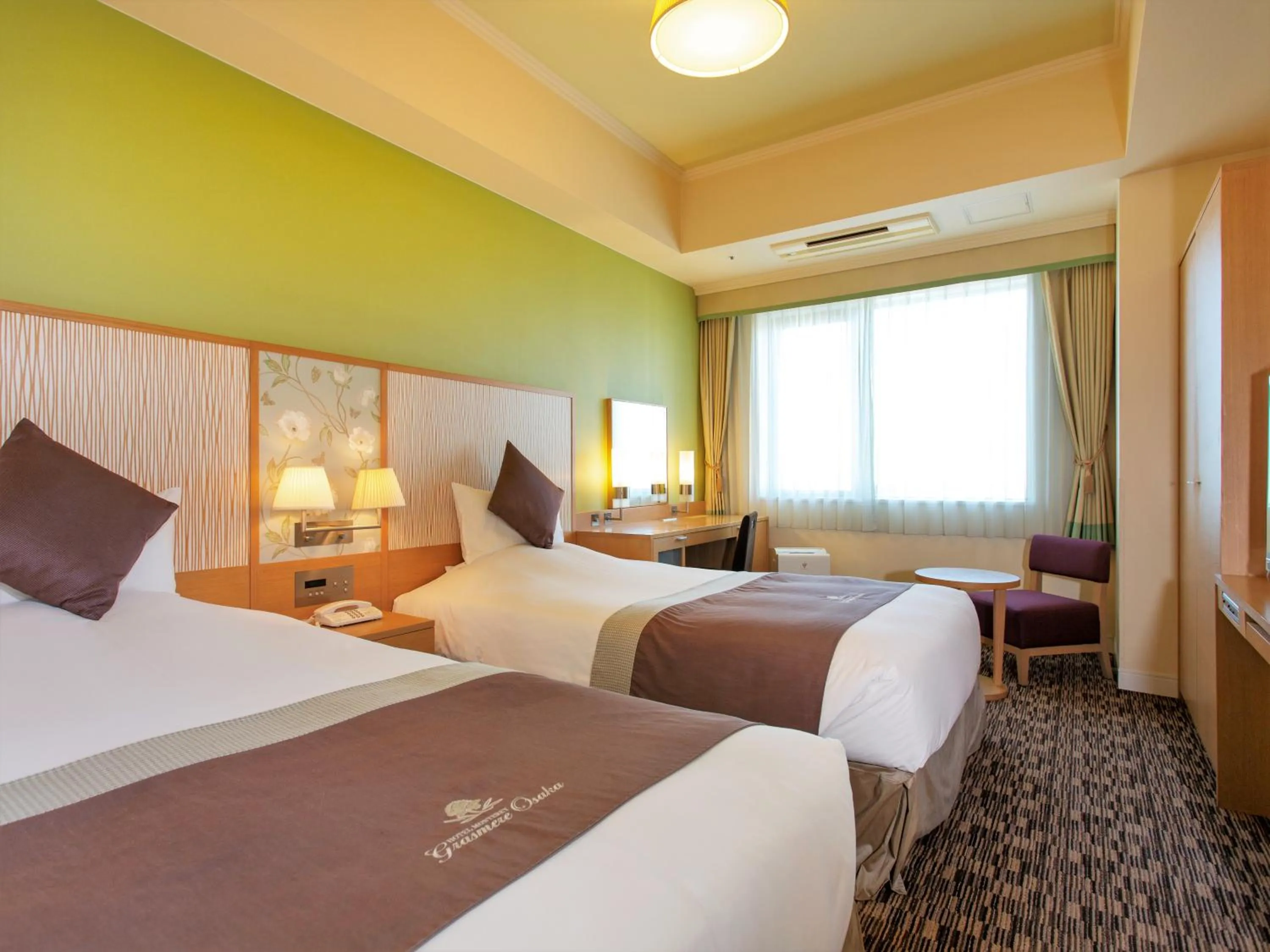 Twin Room - Non-Smoking in Hotel Monterey Grasmere Osaka