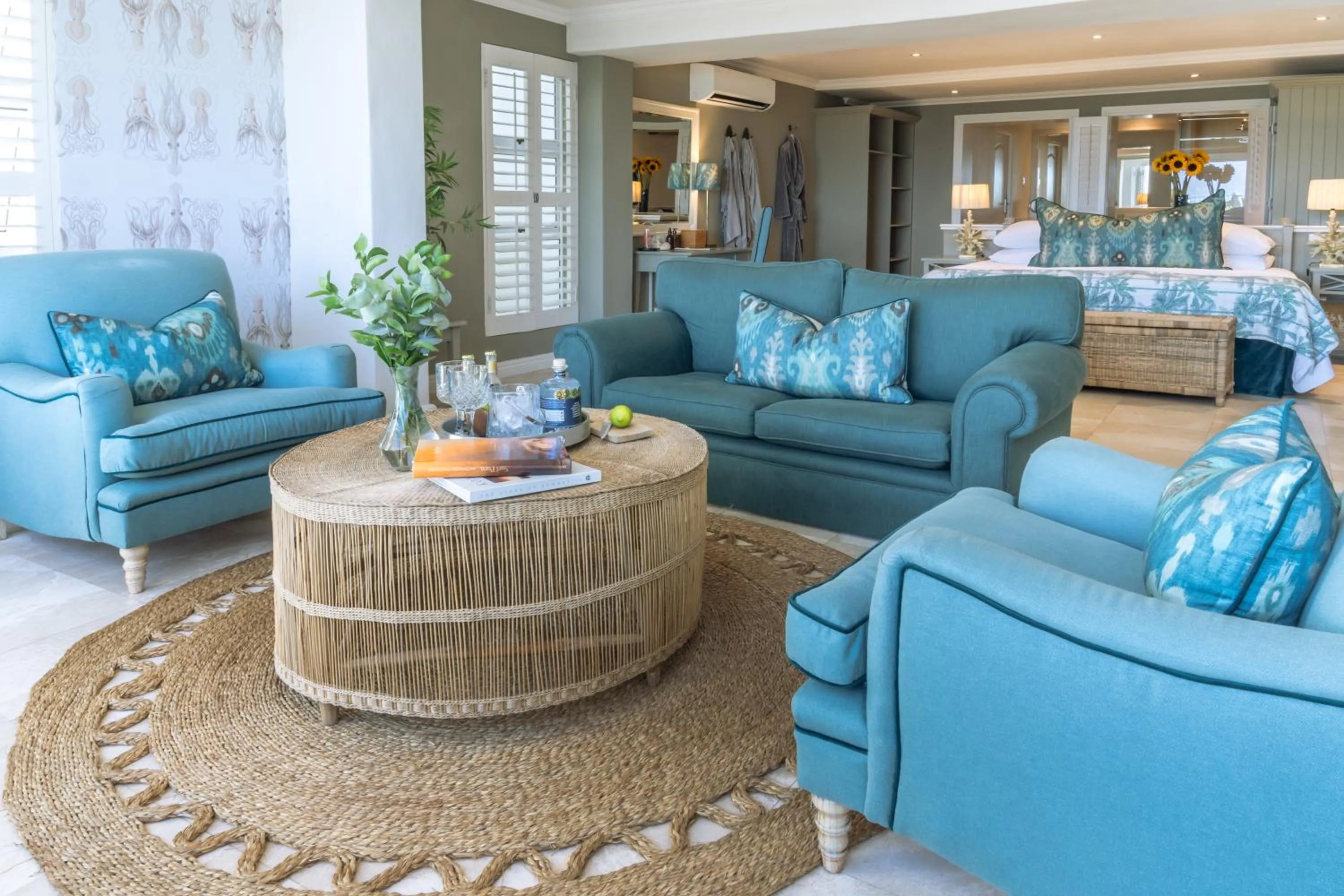 Junior Suite in Last Word Long Beach