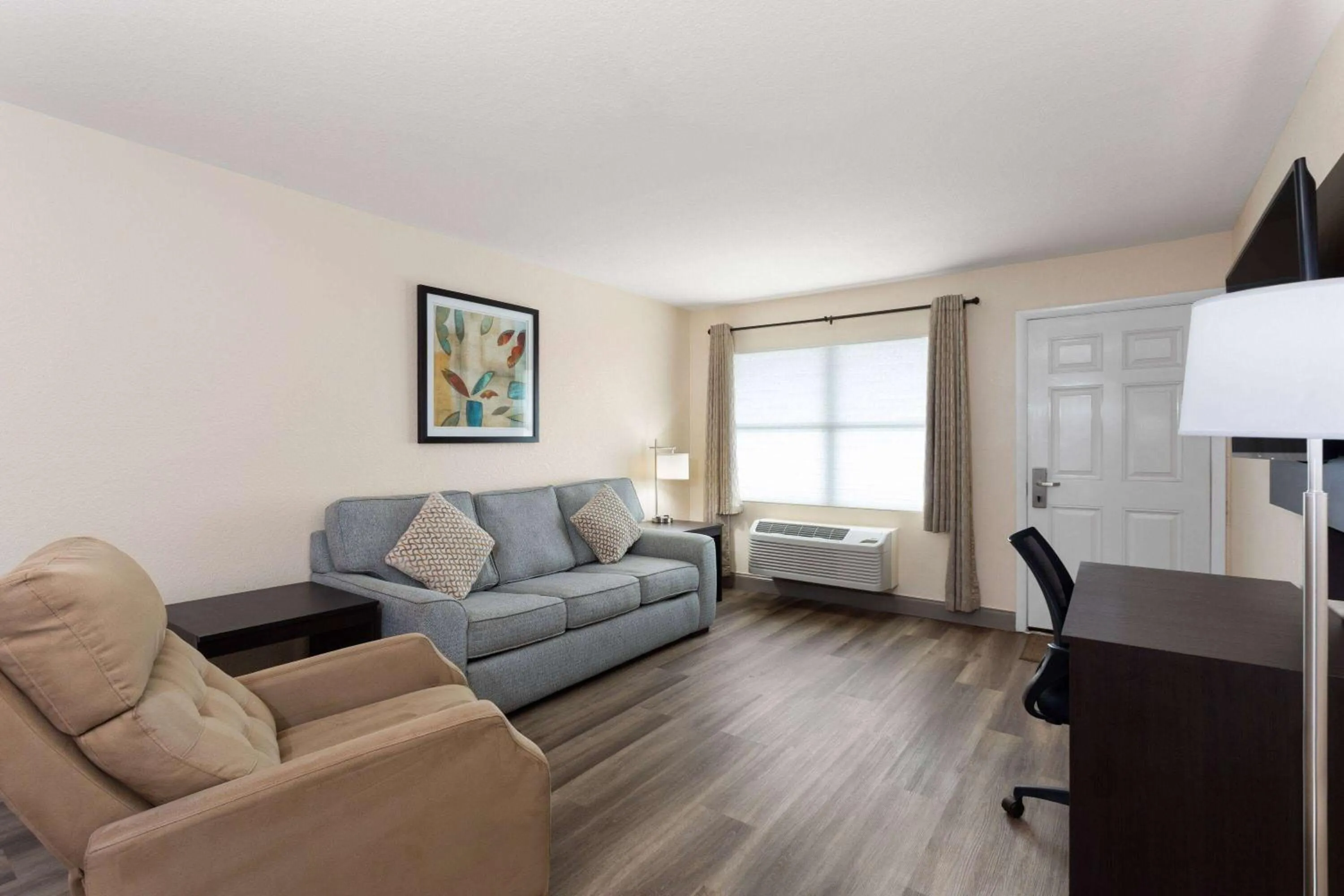 One-Bedroom King Suite - Non-Smoking in Baymont by Wyndham Punta Gorda/Port Charlotte