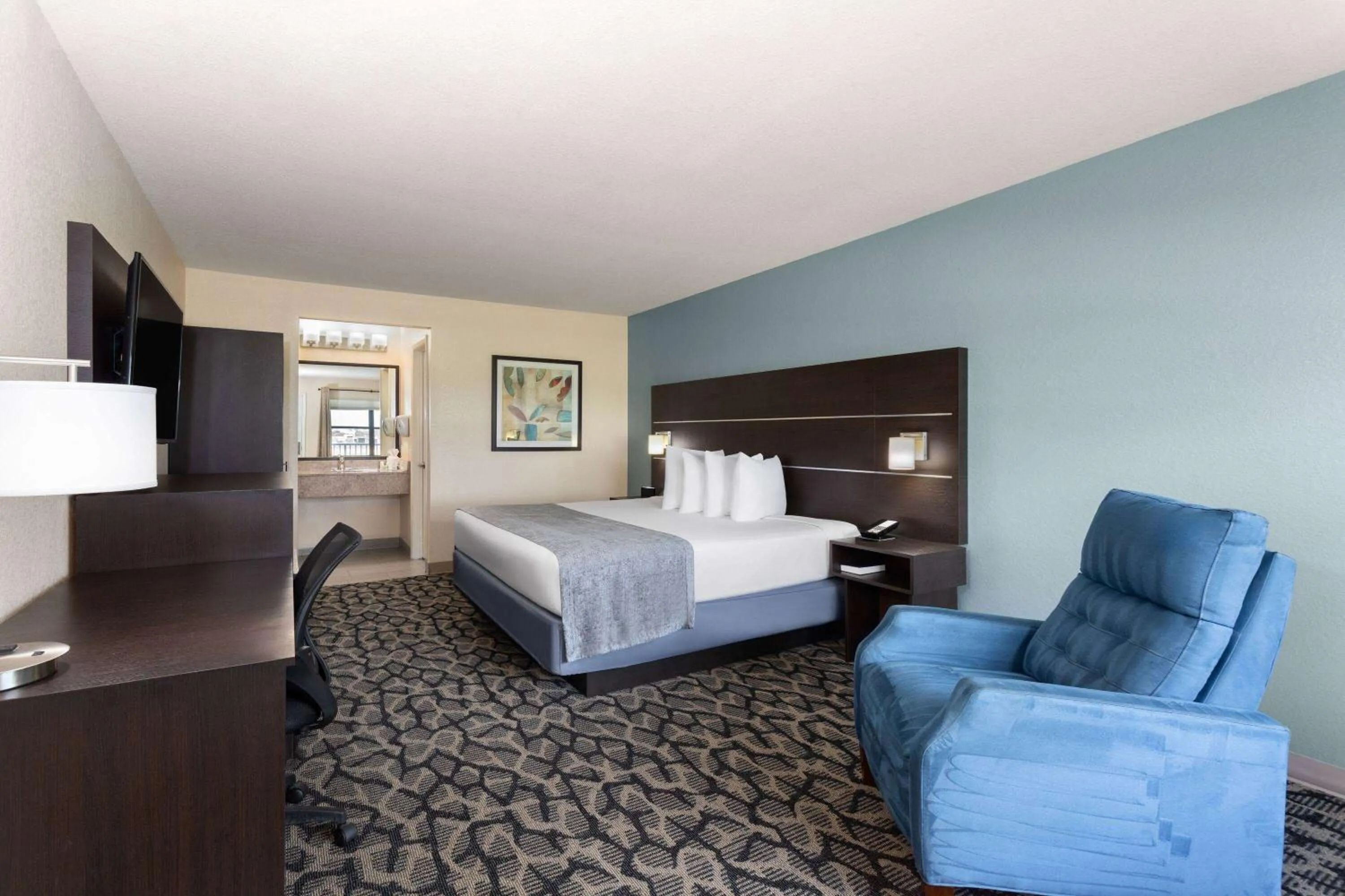 King Room - Non-Smoking in Baymont by Wyndham Punta Gorda/Port Charlotte