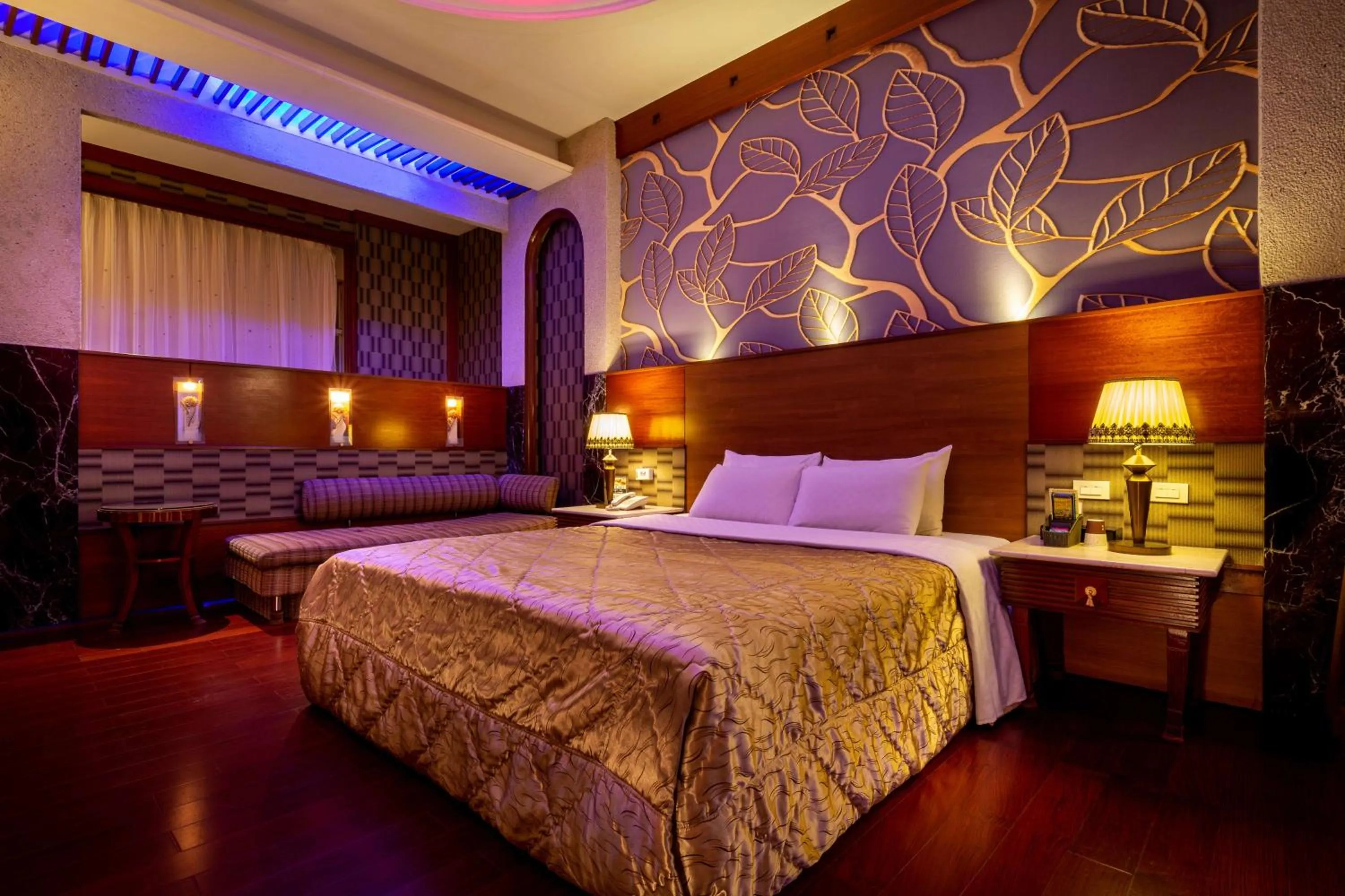 Deluxe Double Room with Bath in 國妃鷹堡時尚健康館King & Princess Motel