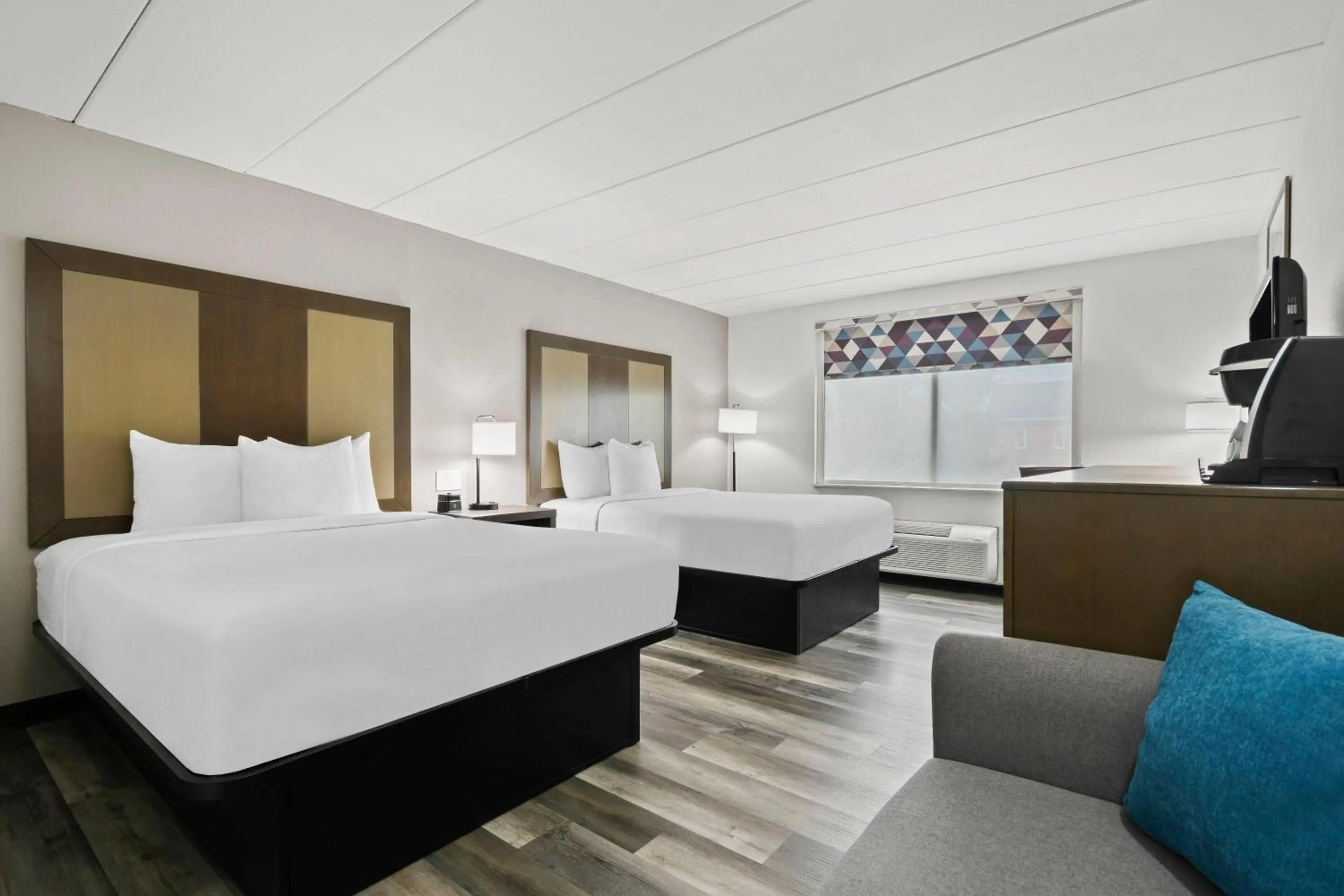 Deluxe Queen Room with Two Queen Beds in La Quinta by Wyndham Sturbridge