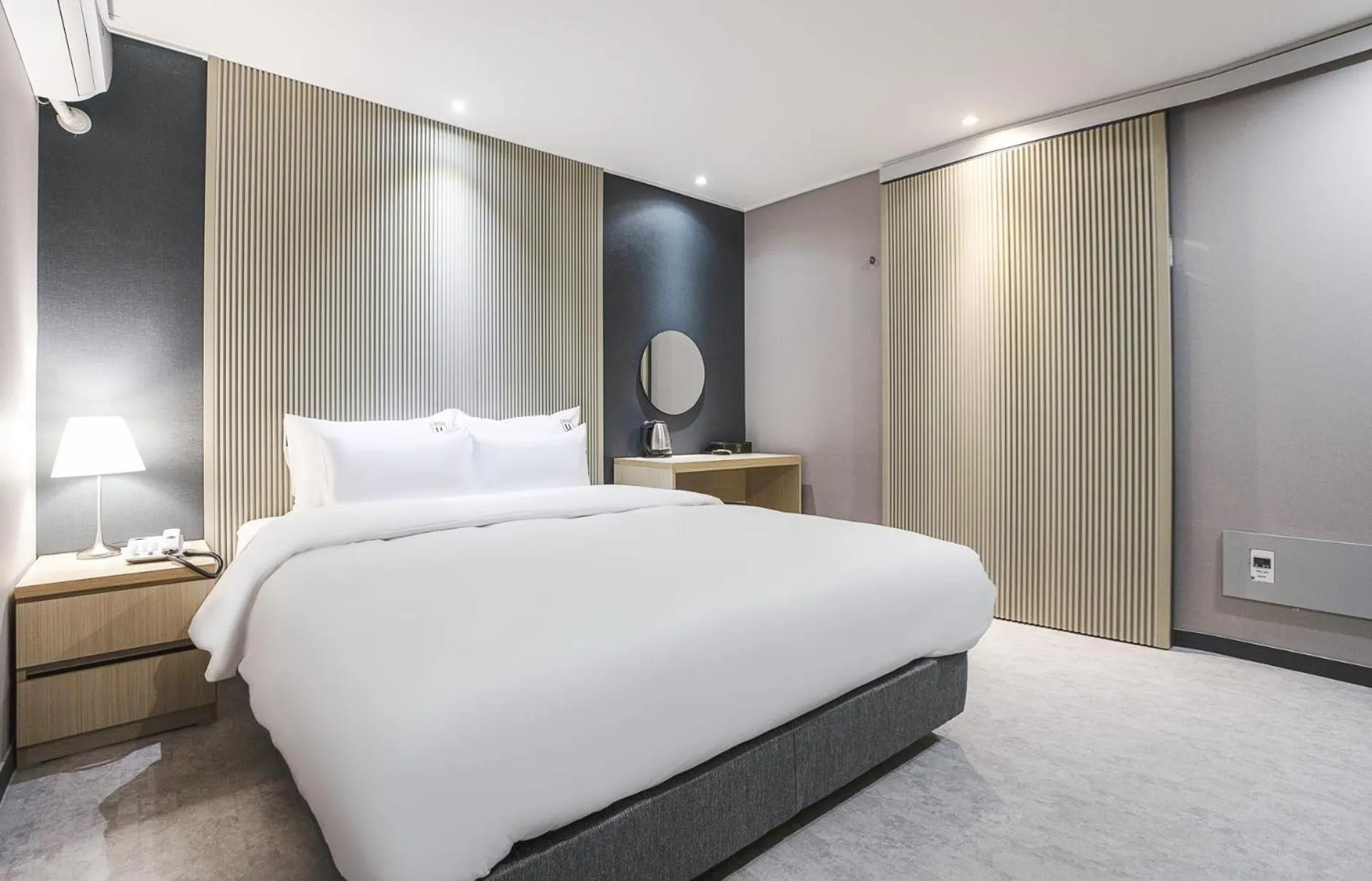 Double Room in JJ Hotel