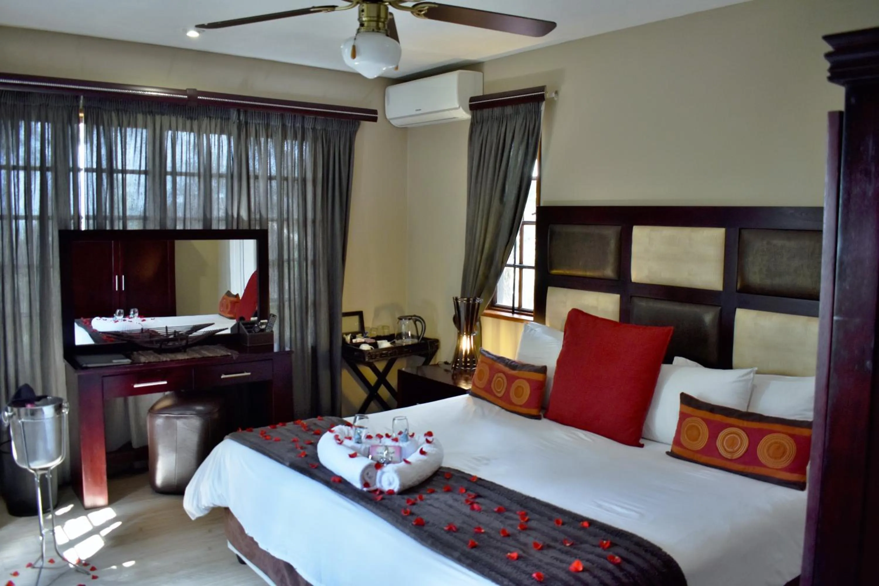 Suite - single occupancy in Waterfalls Boutique Hotel