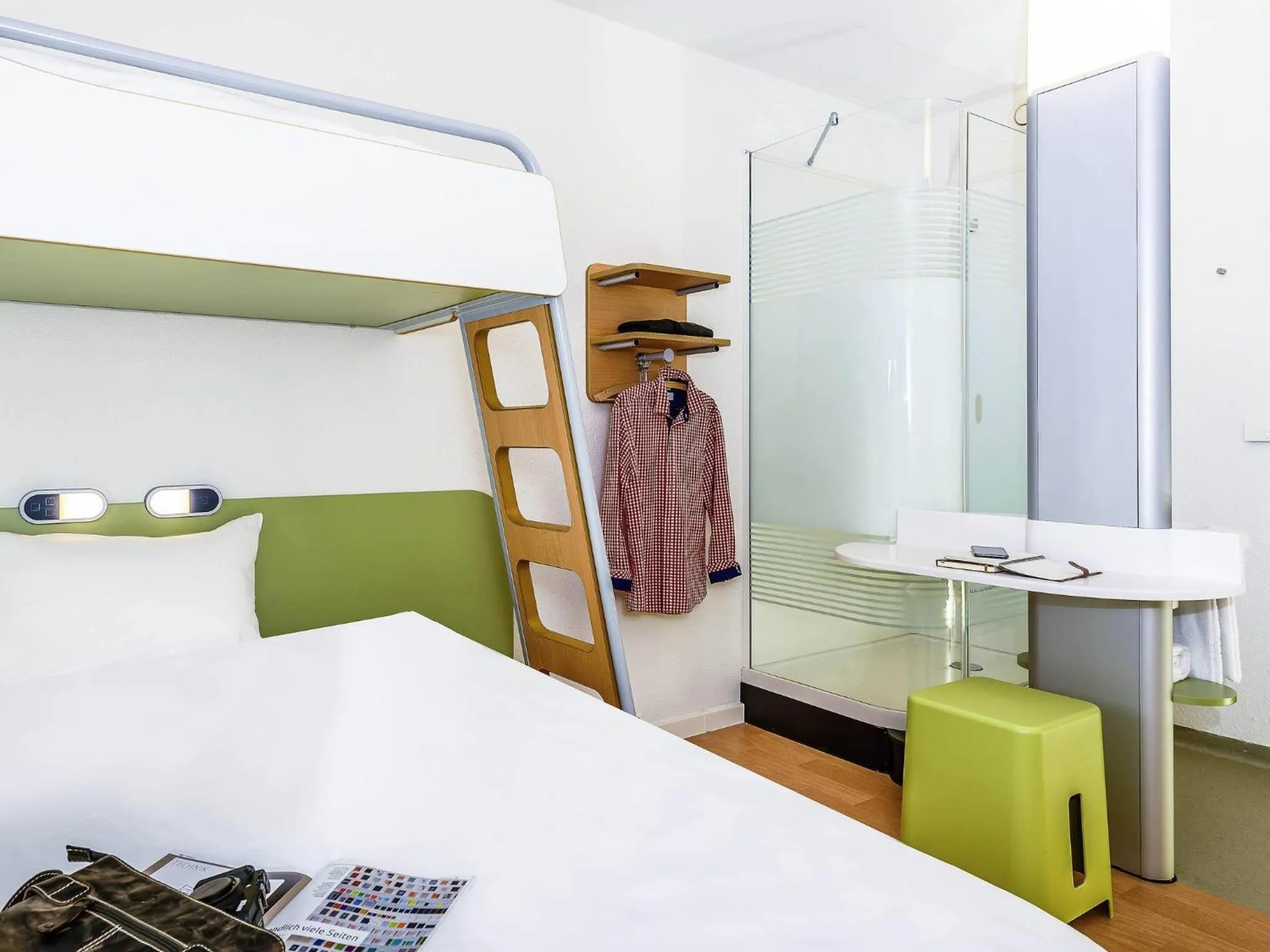 Triple Room with One Double and One Bunk Bed in ibis budget Saint-Quentin Centre Gare