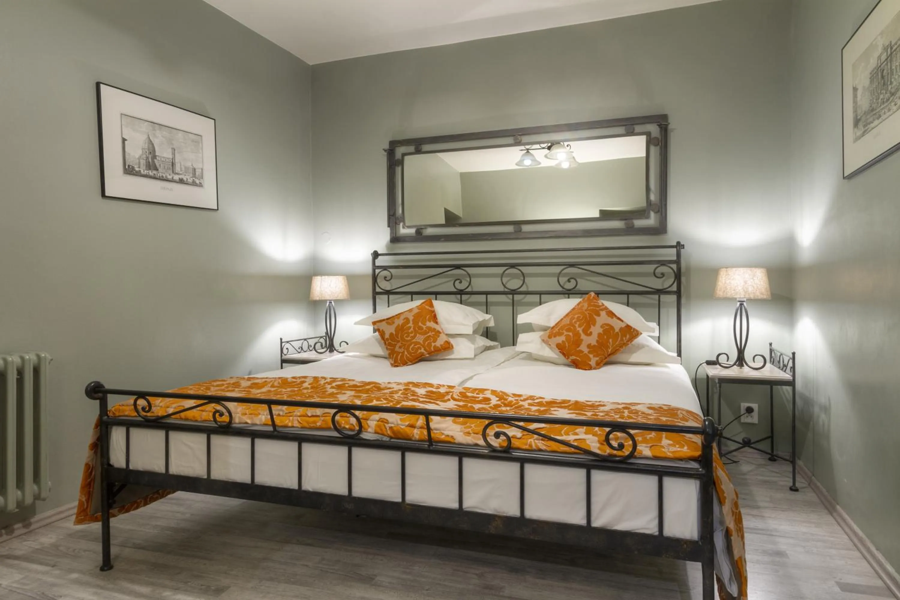 Junior Suite in Black Star Suites