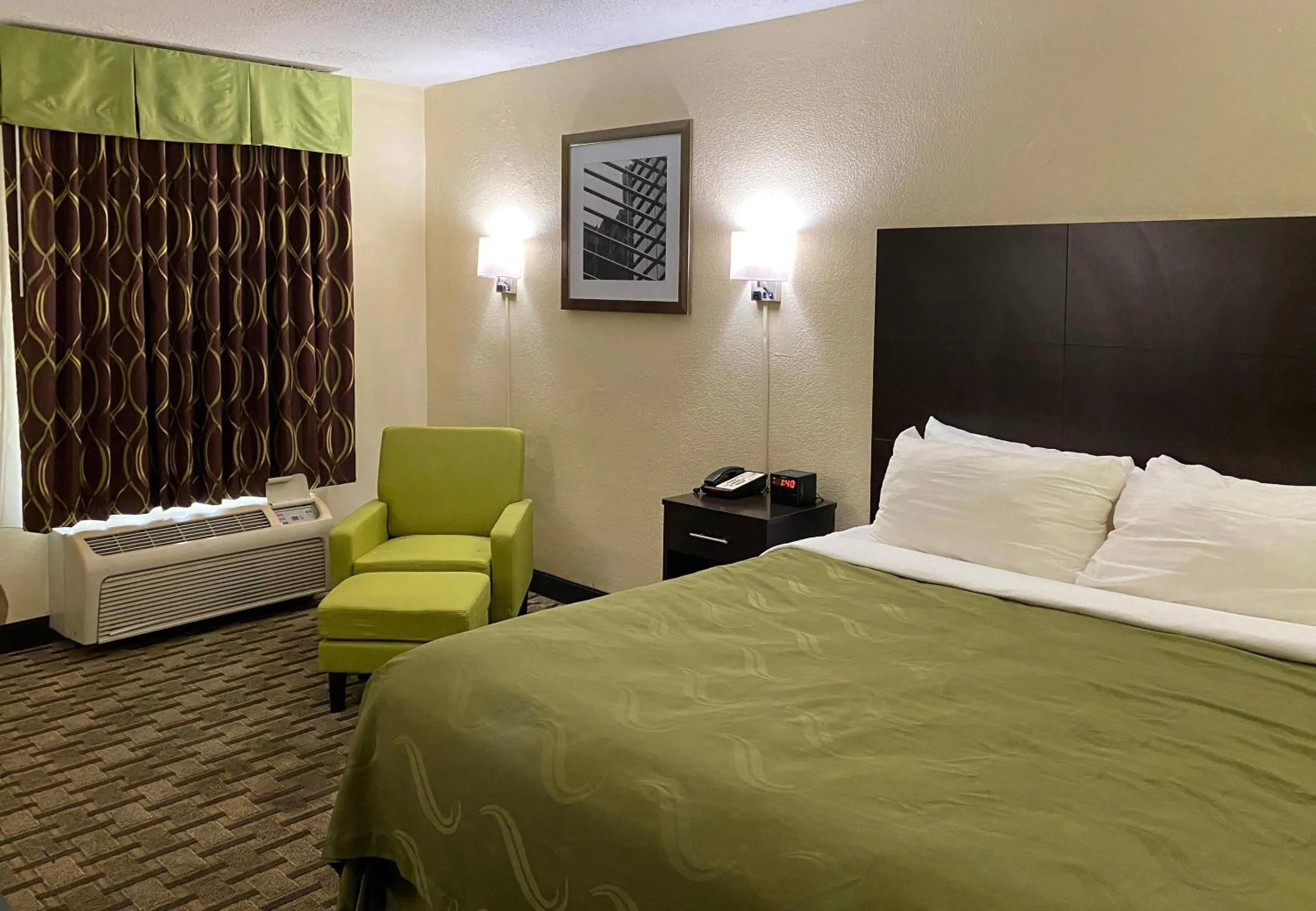 King Room - Non-Smoking in Quality Inn Elizabeth City near University