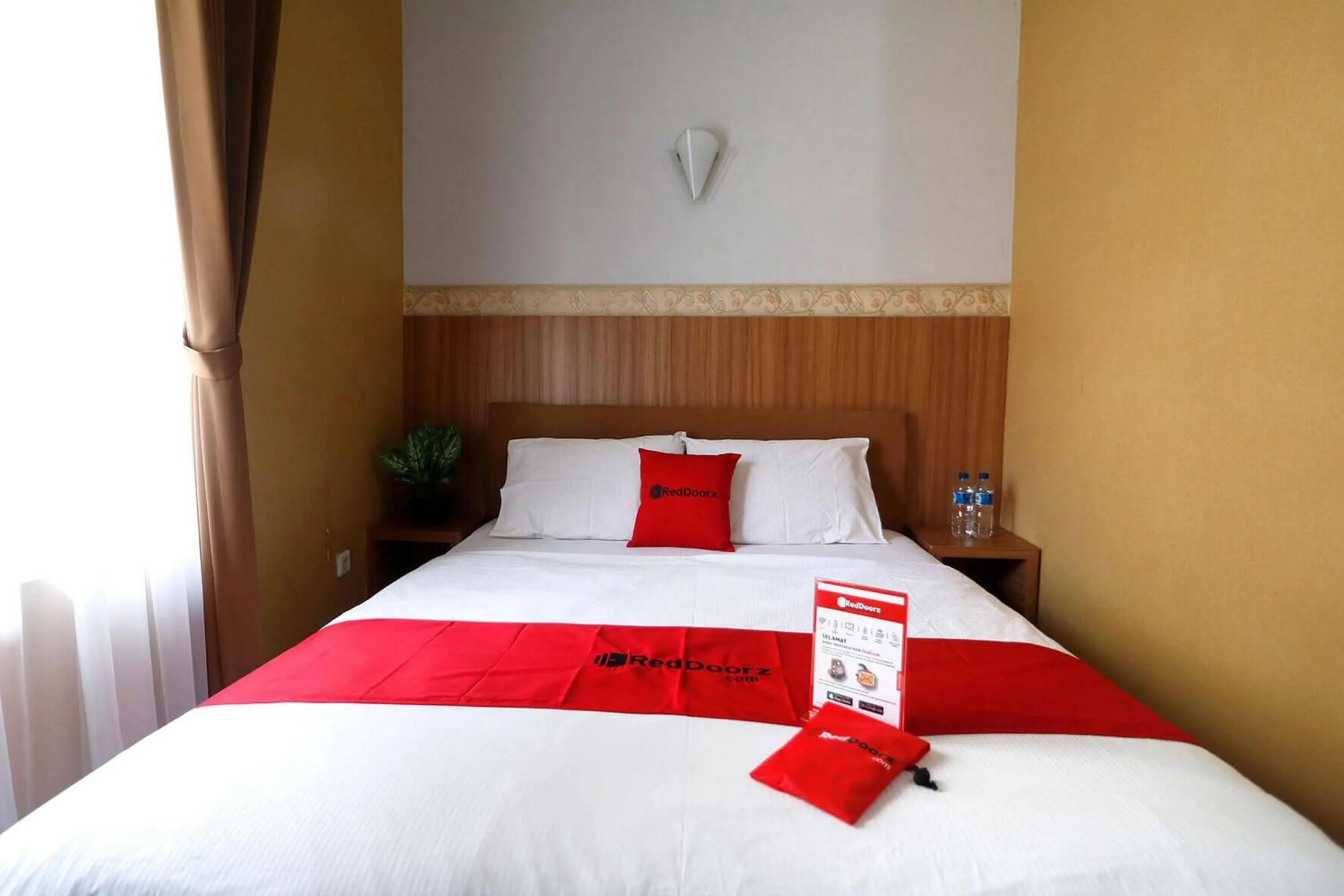 Double Room in RedDoorz Plus near Undip Tembalang