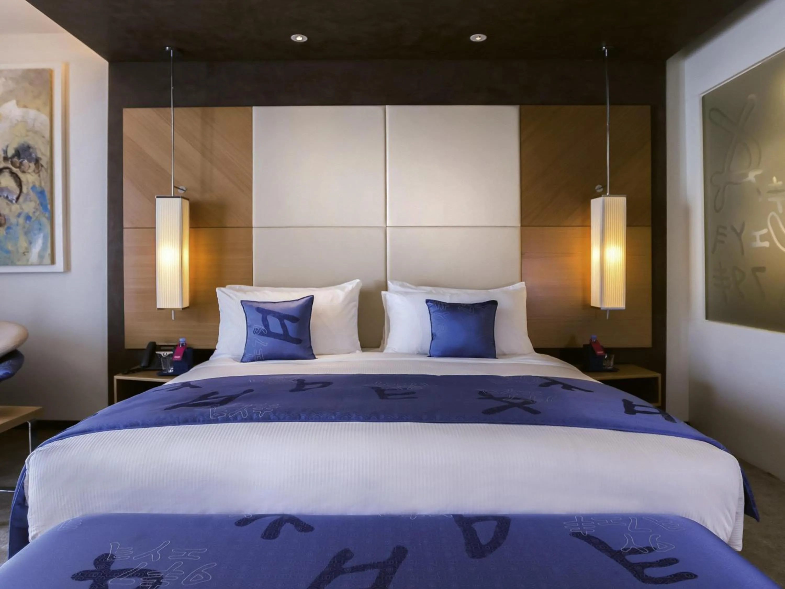 Premium King Room with Lake View in Mövenpick Hotel du Lac Tunis