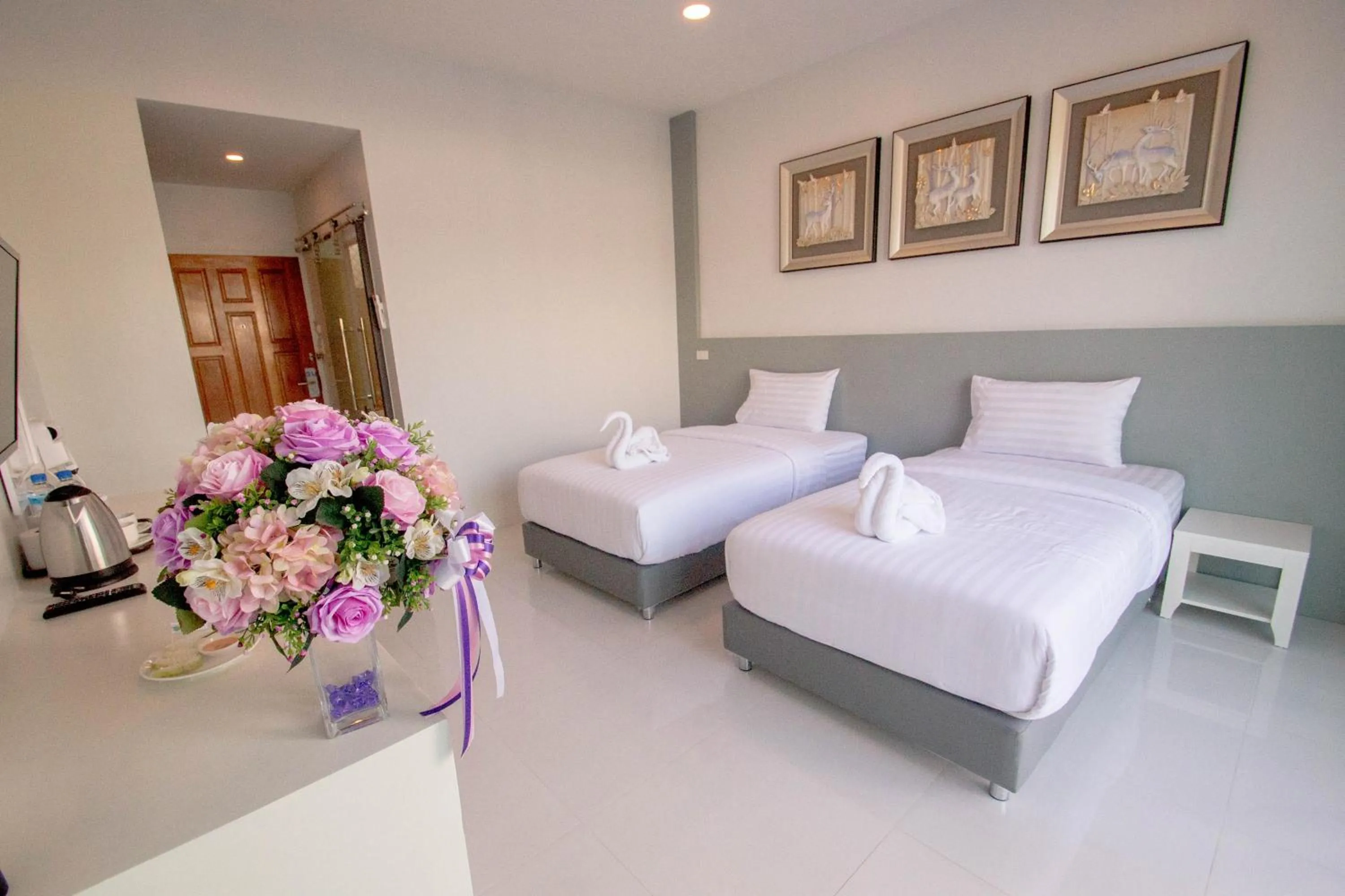 Superior Twin Room in Baan Yamoo Ranong