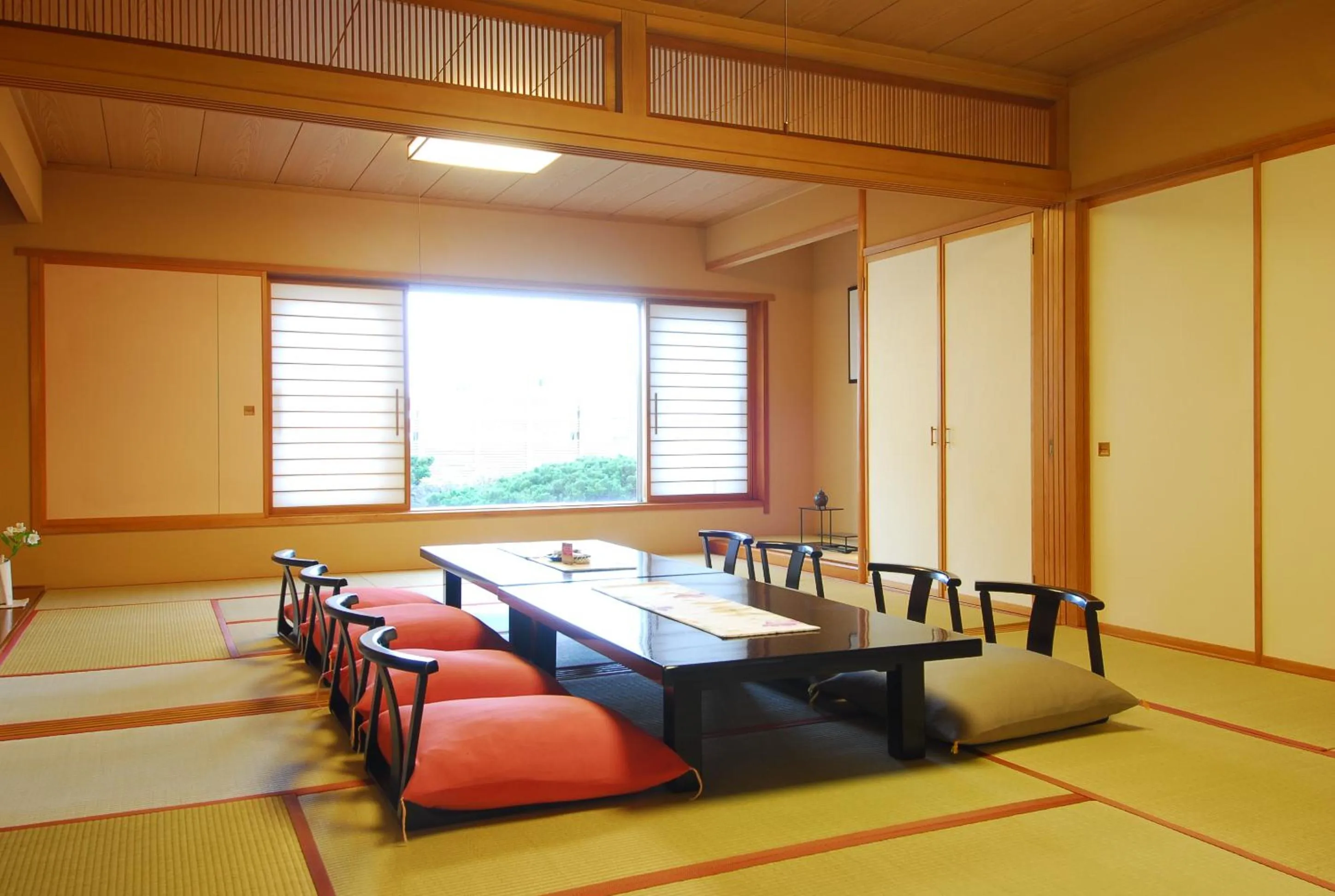 Deluxe Family Room - Non-Smoking in Hanabishi Hotel