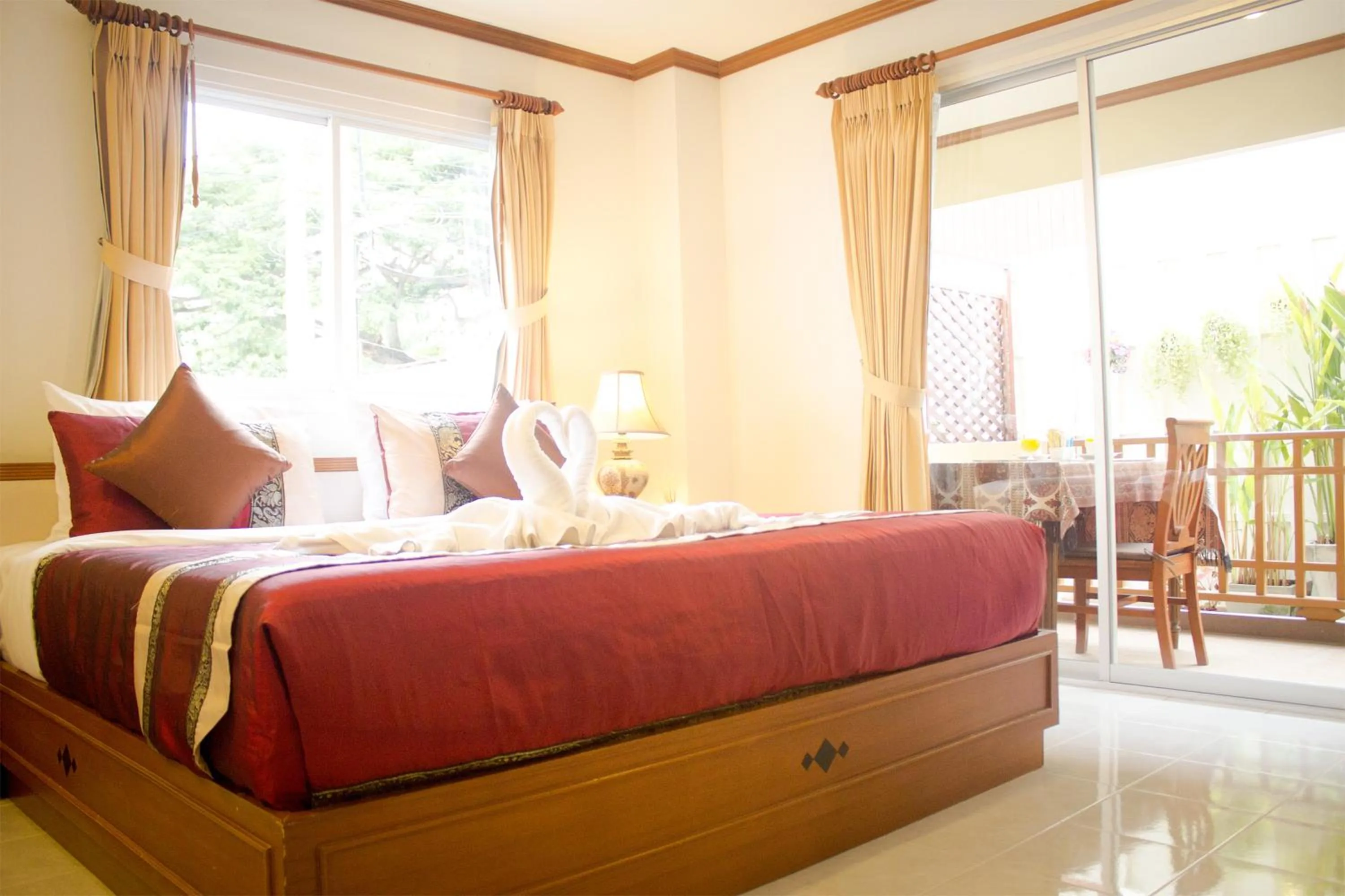 Deluxe Room in Hua Hin White Villa Hotel - SHA Certified