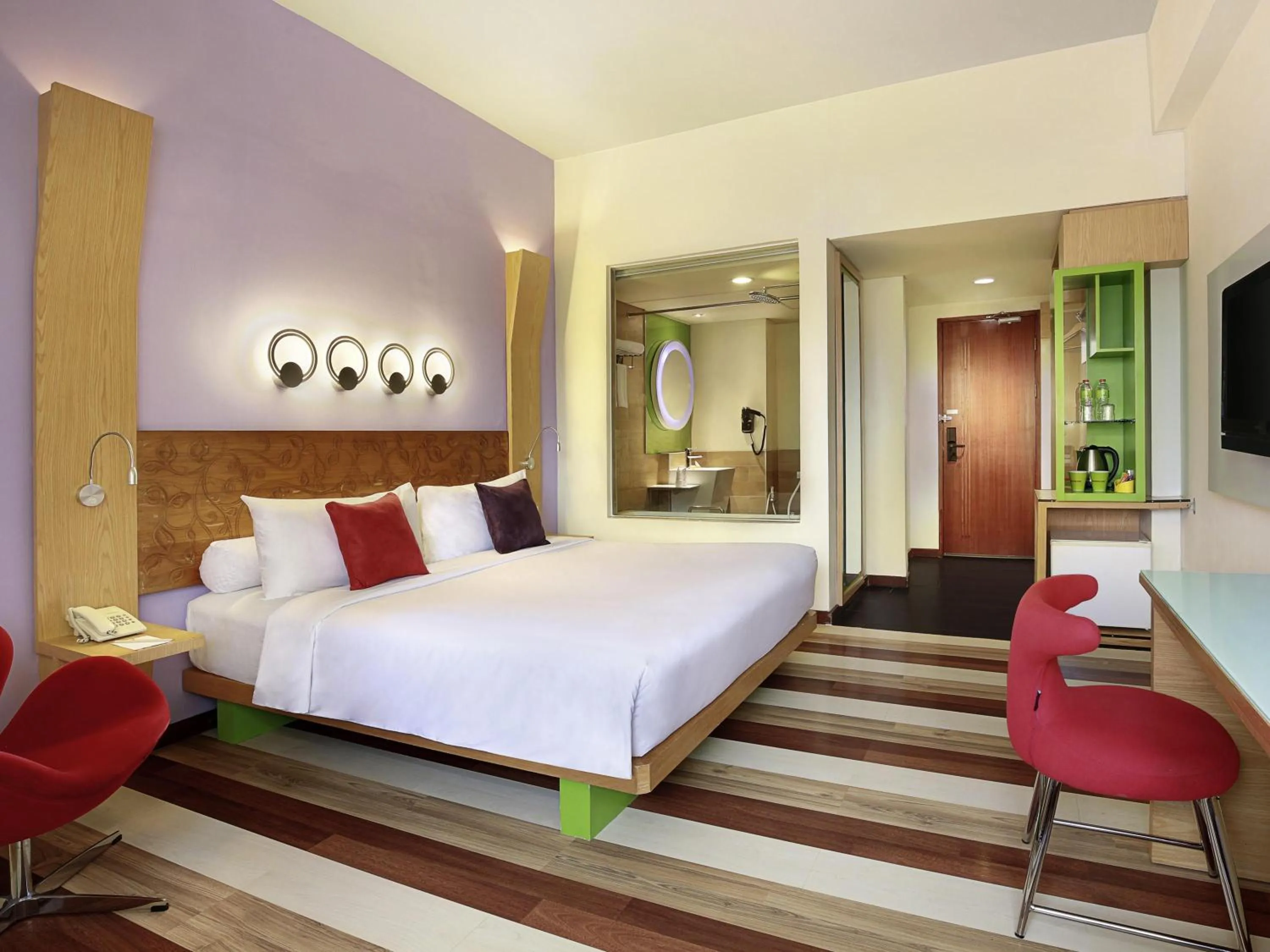 Superior Queen Room in ibis Styles Yogyakarta