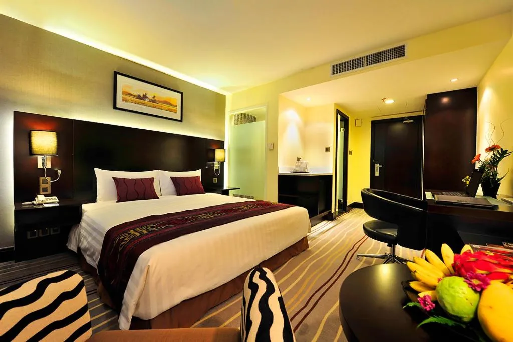 Deluxe King Room in Ming Garden Hotel & Residences