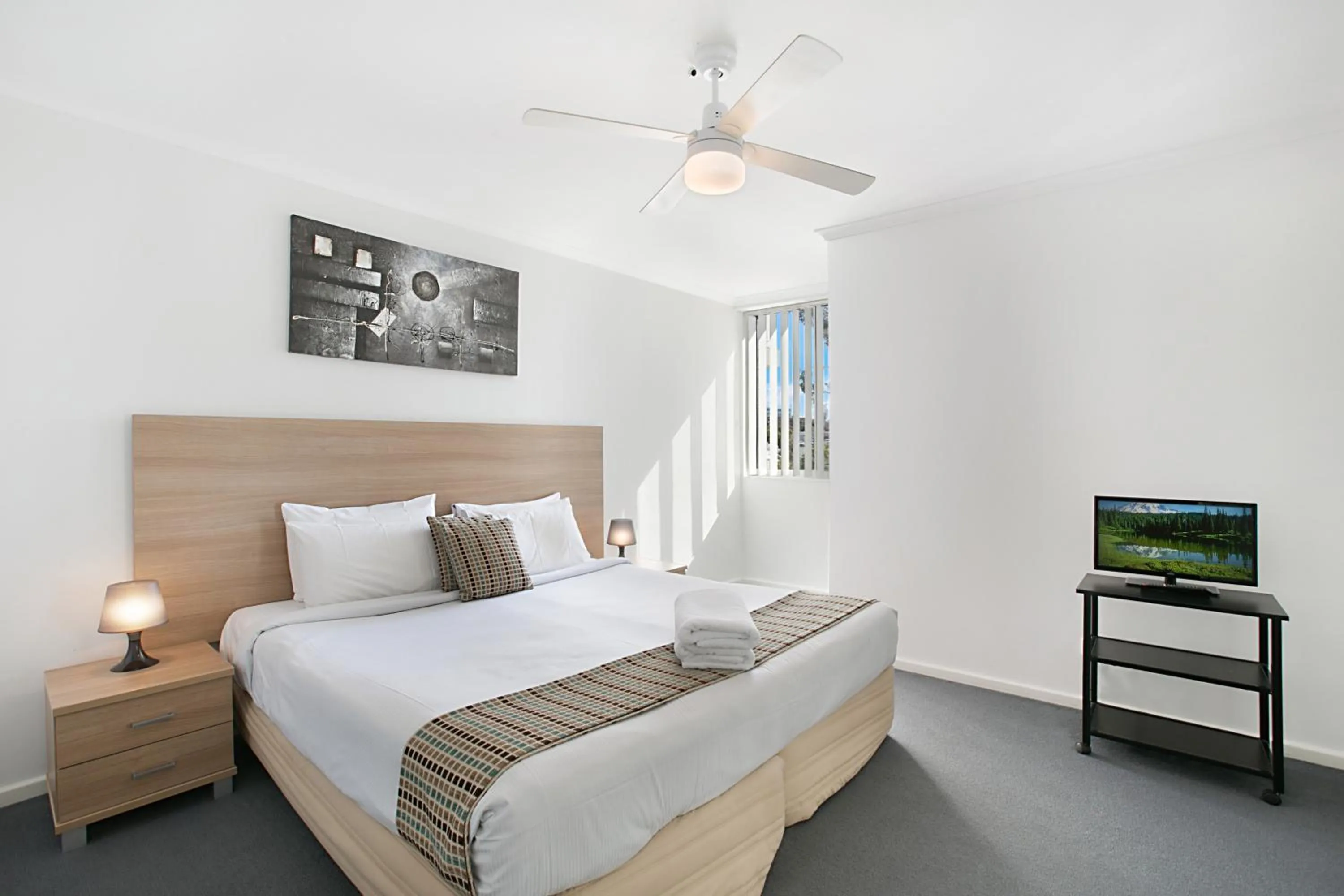 Two-Bedroom Two Bathroom Pool View Apartment in Mantra Nelson Bay