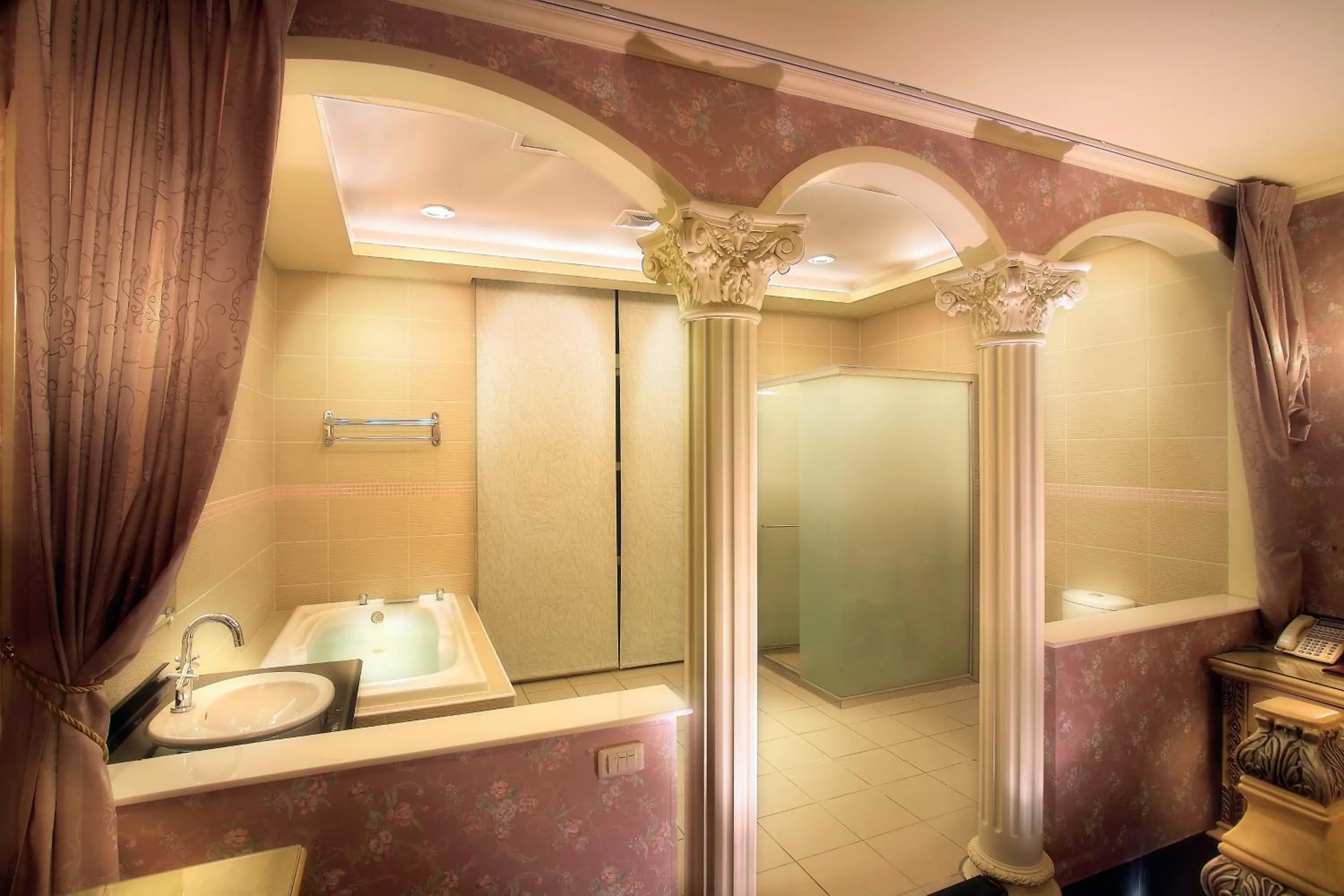 Deluxe Double Room in Huis Ten Bosch