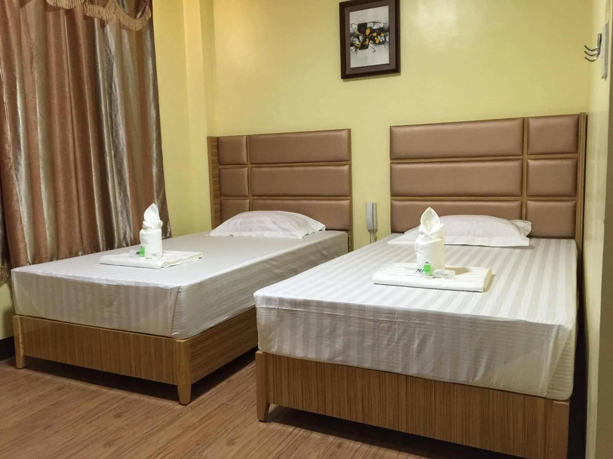 Deluxe Twin Room in Meaco Royal Hotel - Plaridel