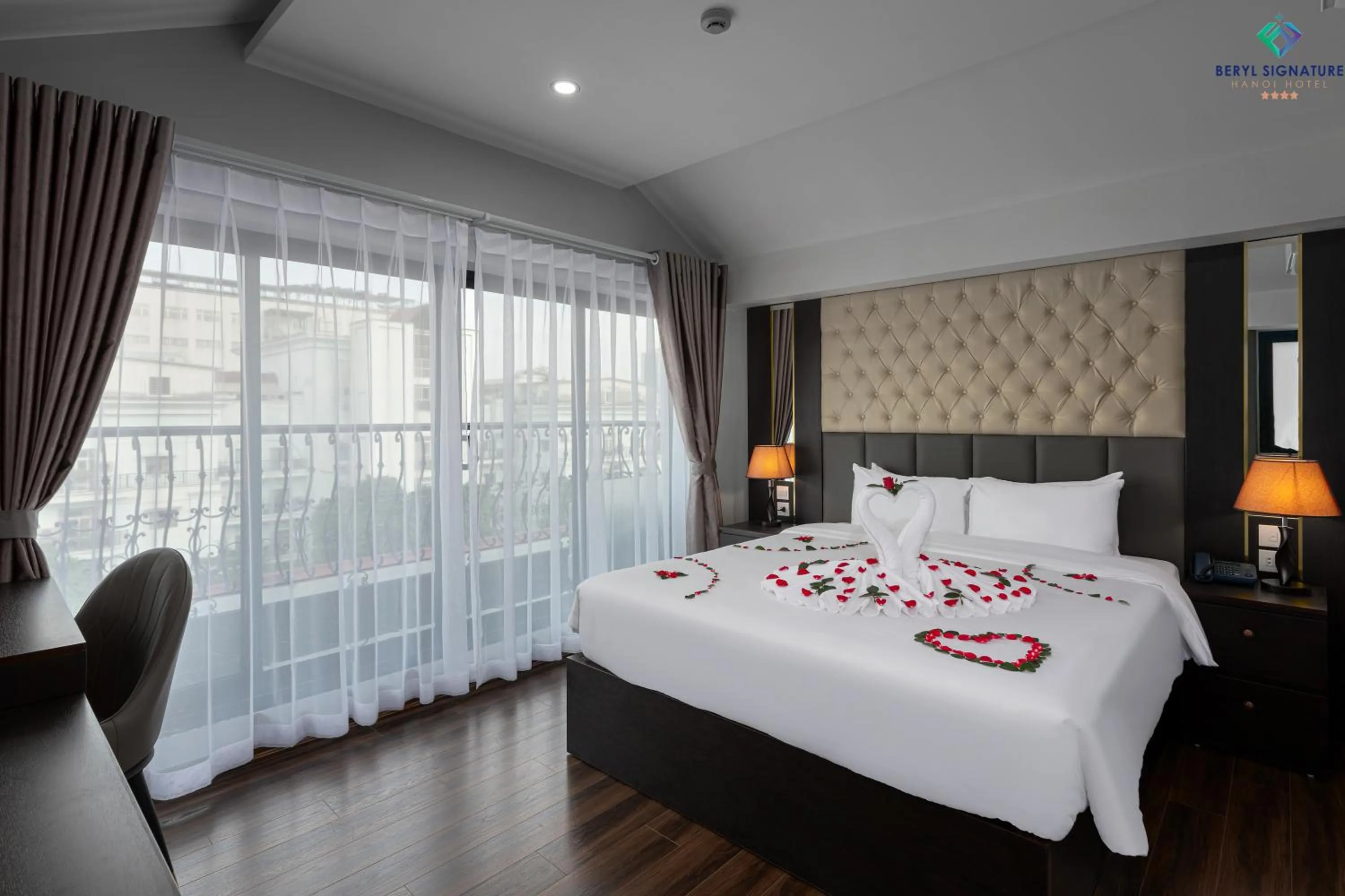 Junior Suite with Balcony in Beryl Signature Hotel & Travel