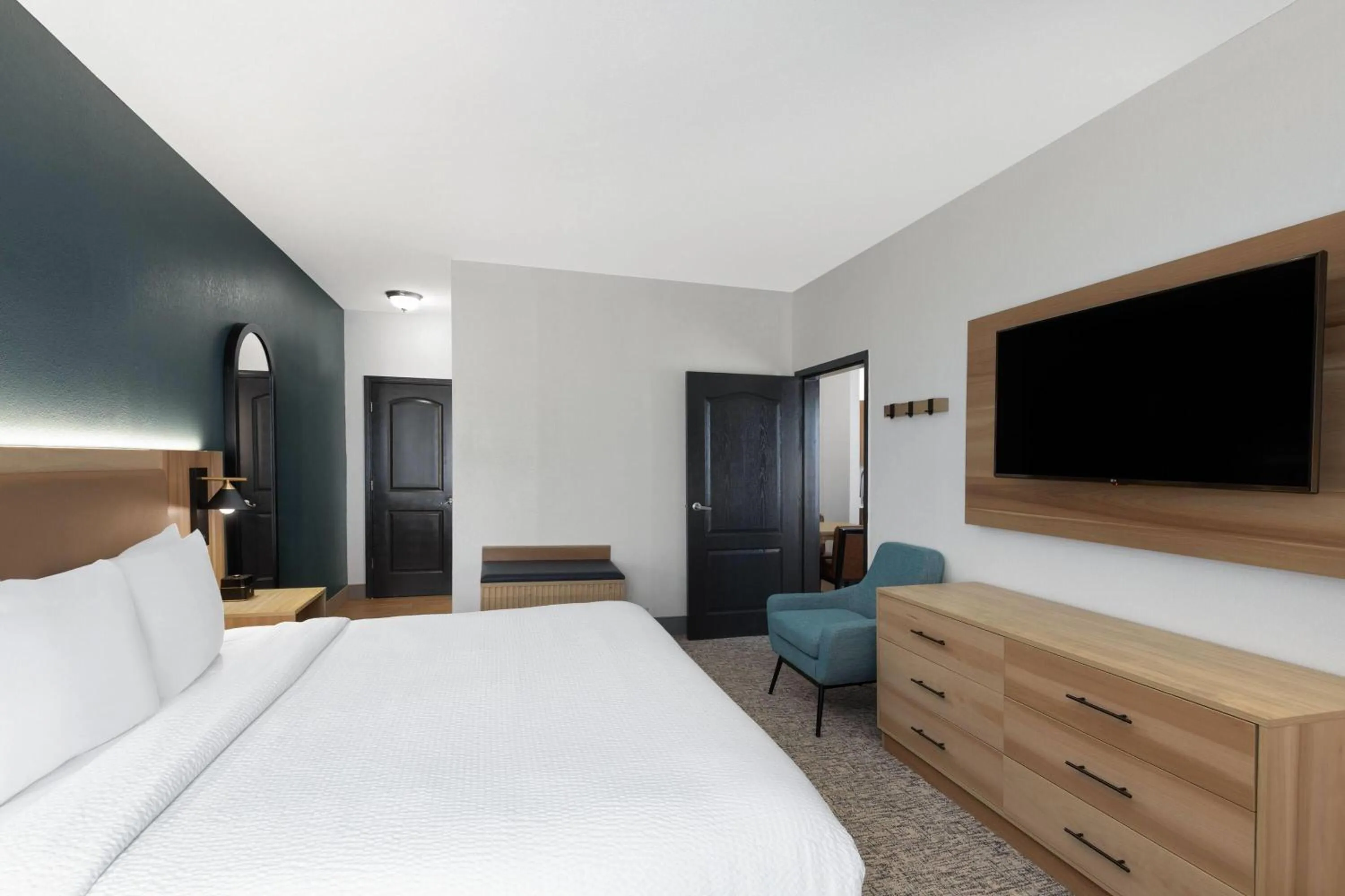 King Suite - Non-Smoking in La Quinta by Wyndham Lexington South / Hamburg