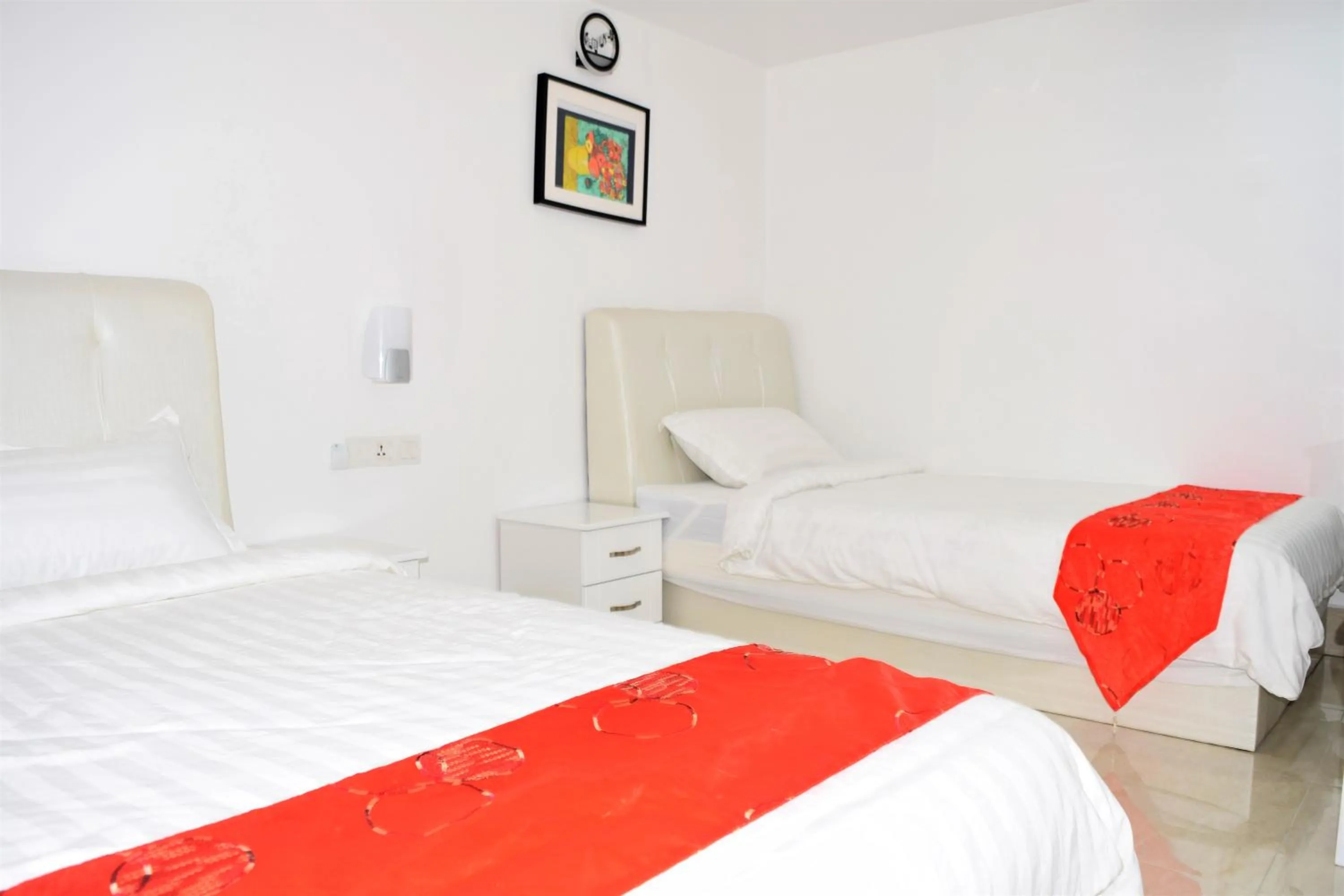 Deluxe Twin Room in S Rose Hotel