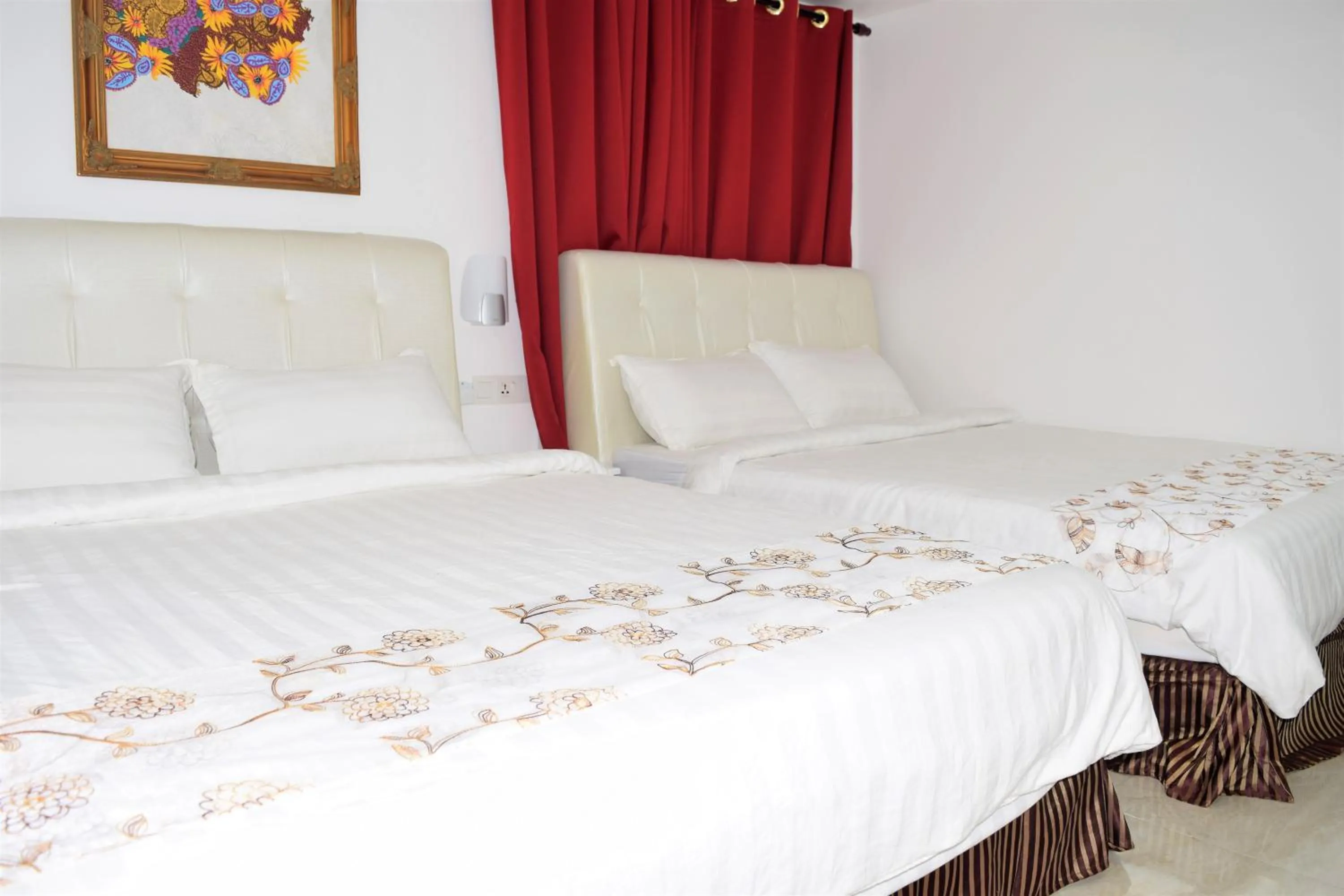 Family Room in S Rose Hotel