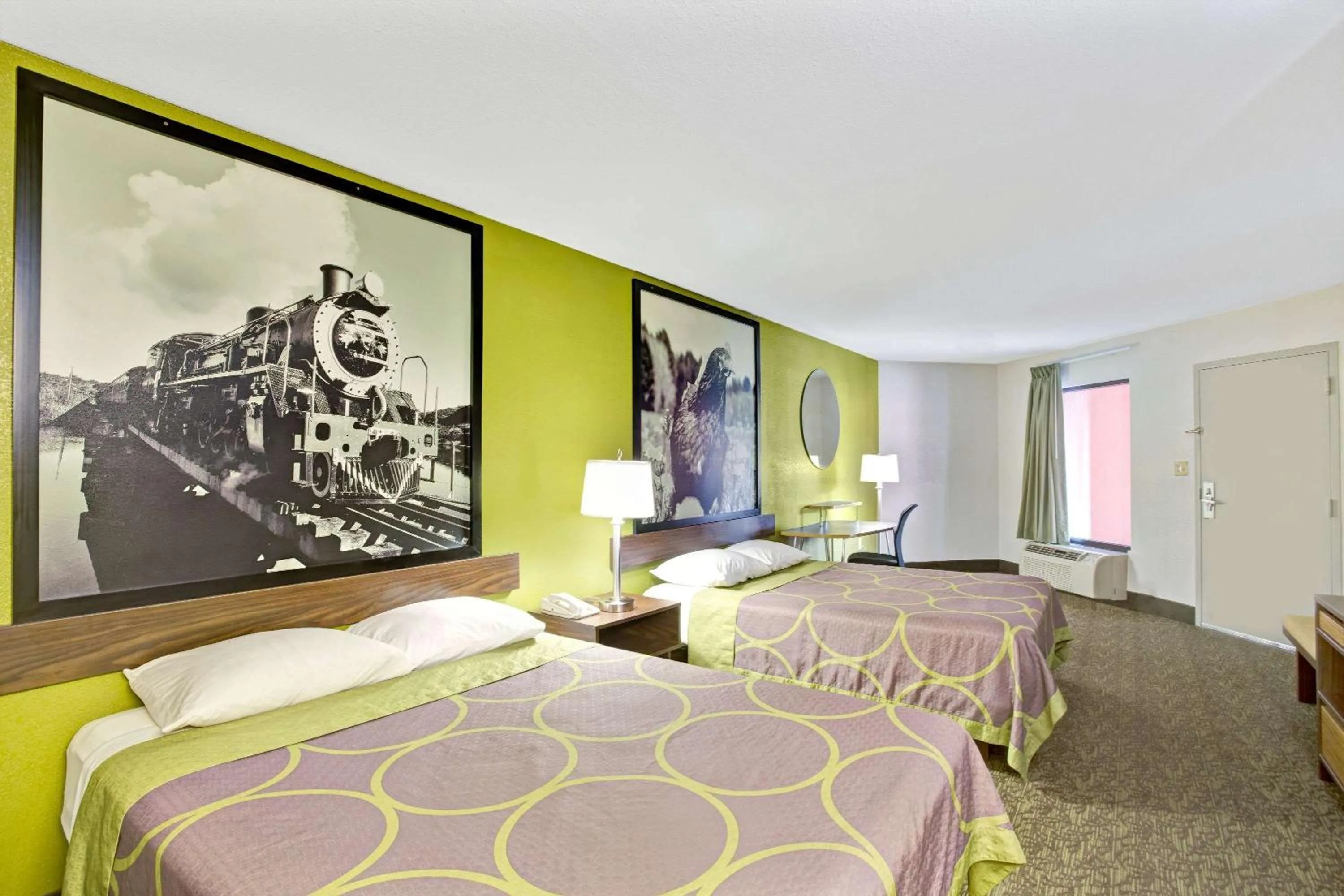 Queen Room with Two Queen Beds - Smoking in Super 8 by Wyndham Gainesville