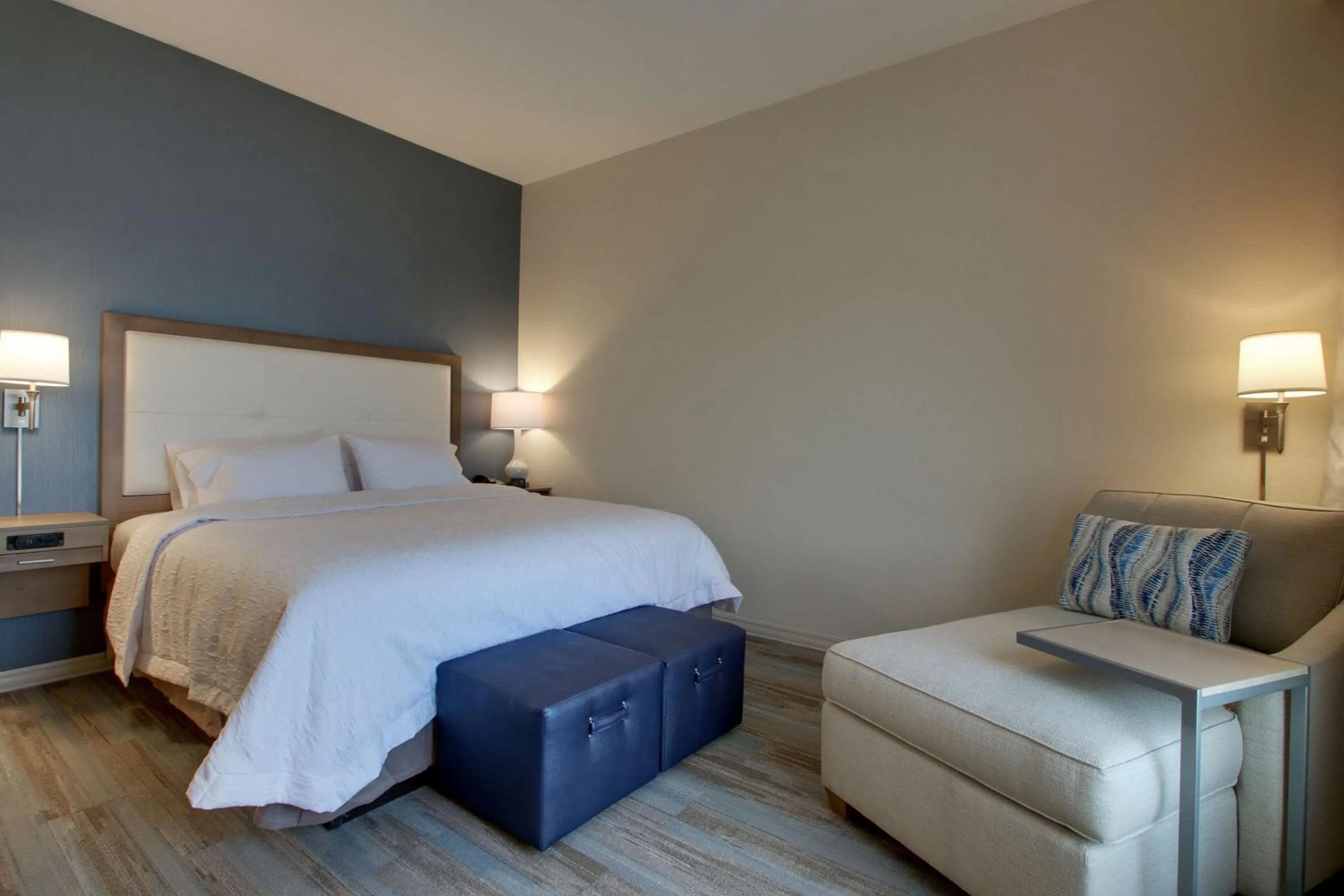 King Room in Hampton Inn Sneads Ferry Topsail Beach