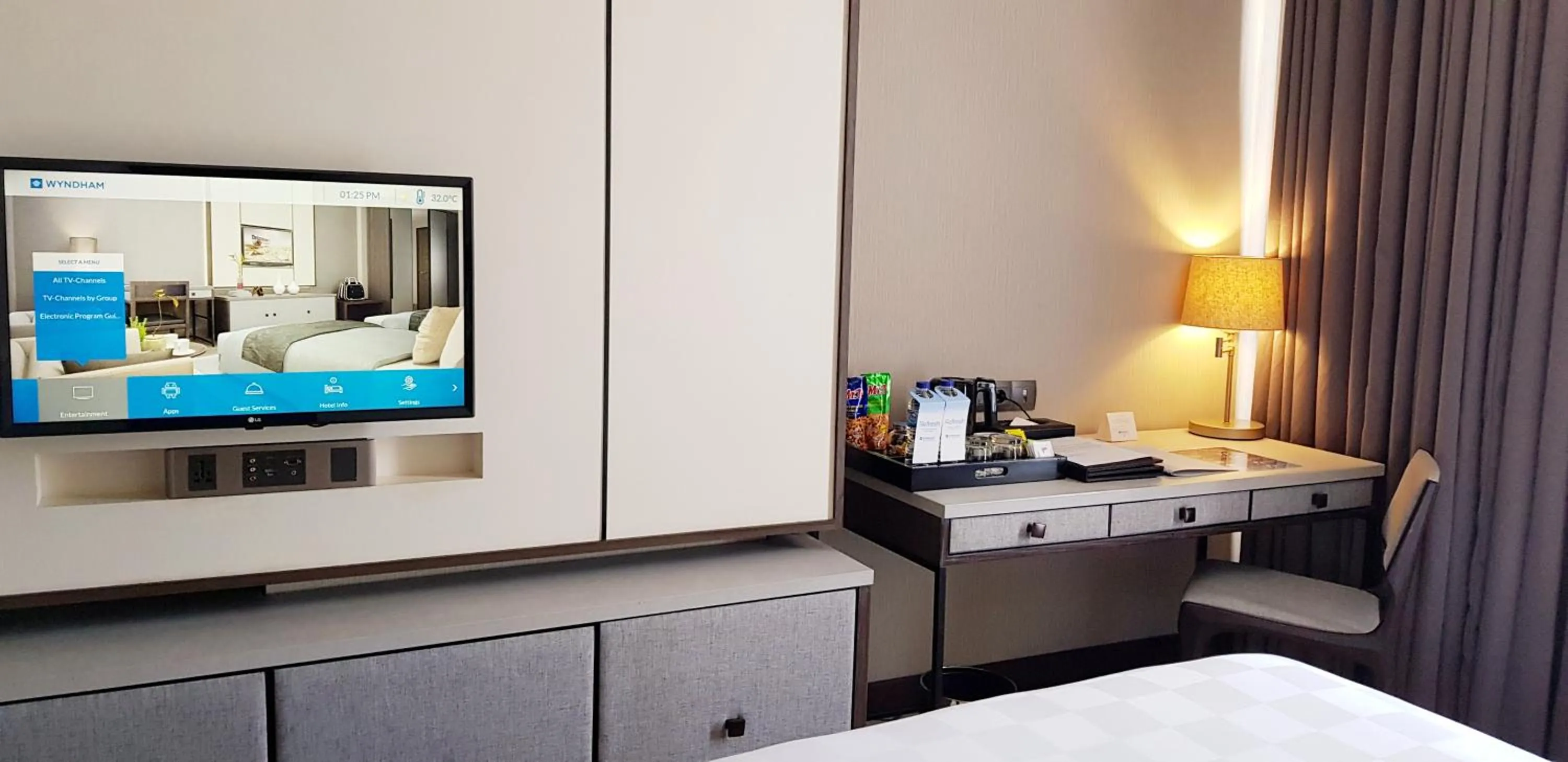 Executive - Queen Bed, Non-Smoking in Wyndham Opi Hotel Palembang