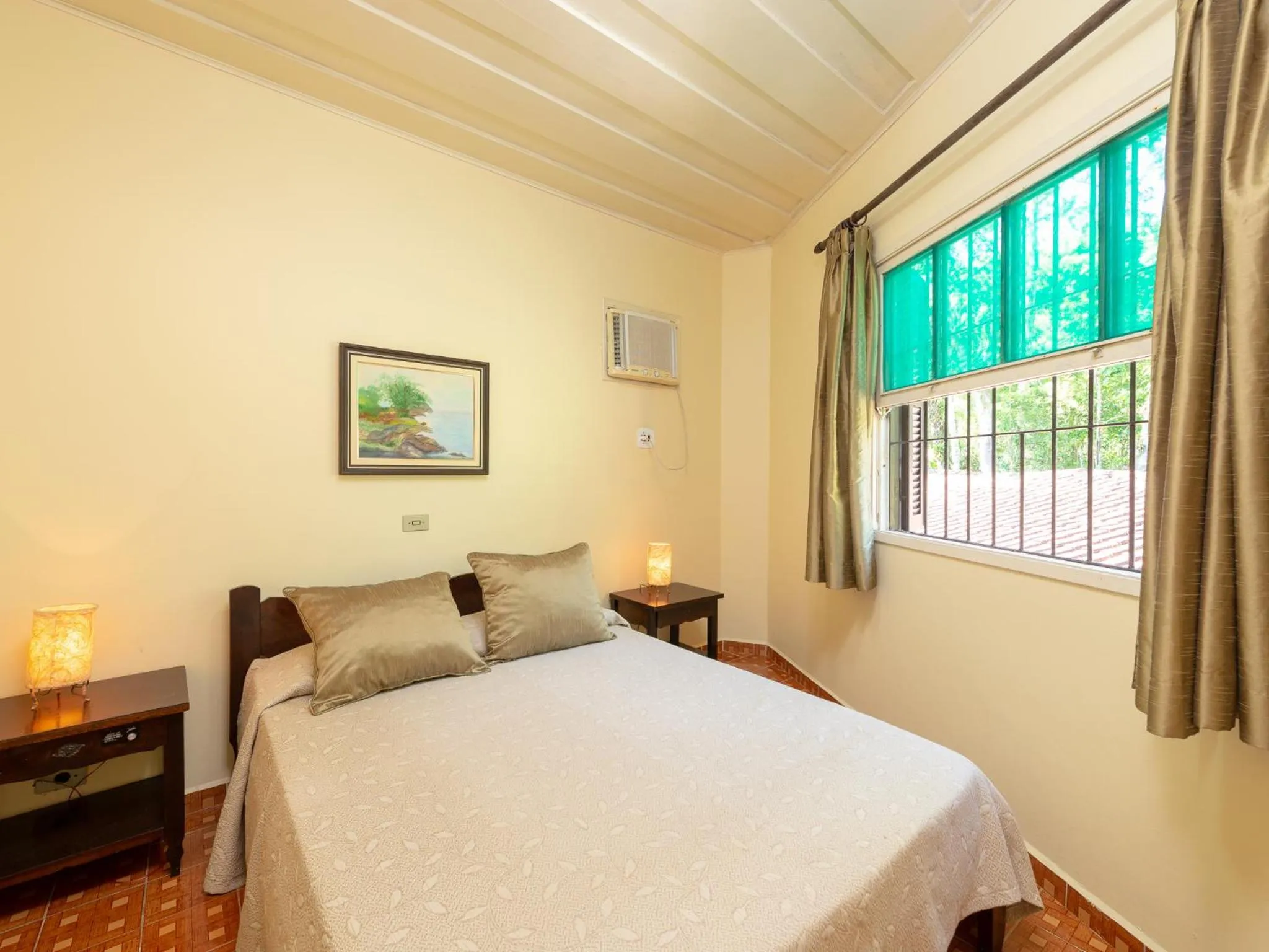 Deluxe Family Room in Hotel Saveiros