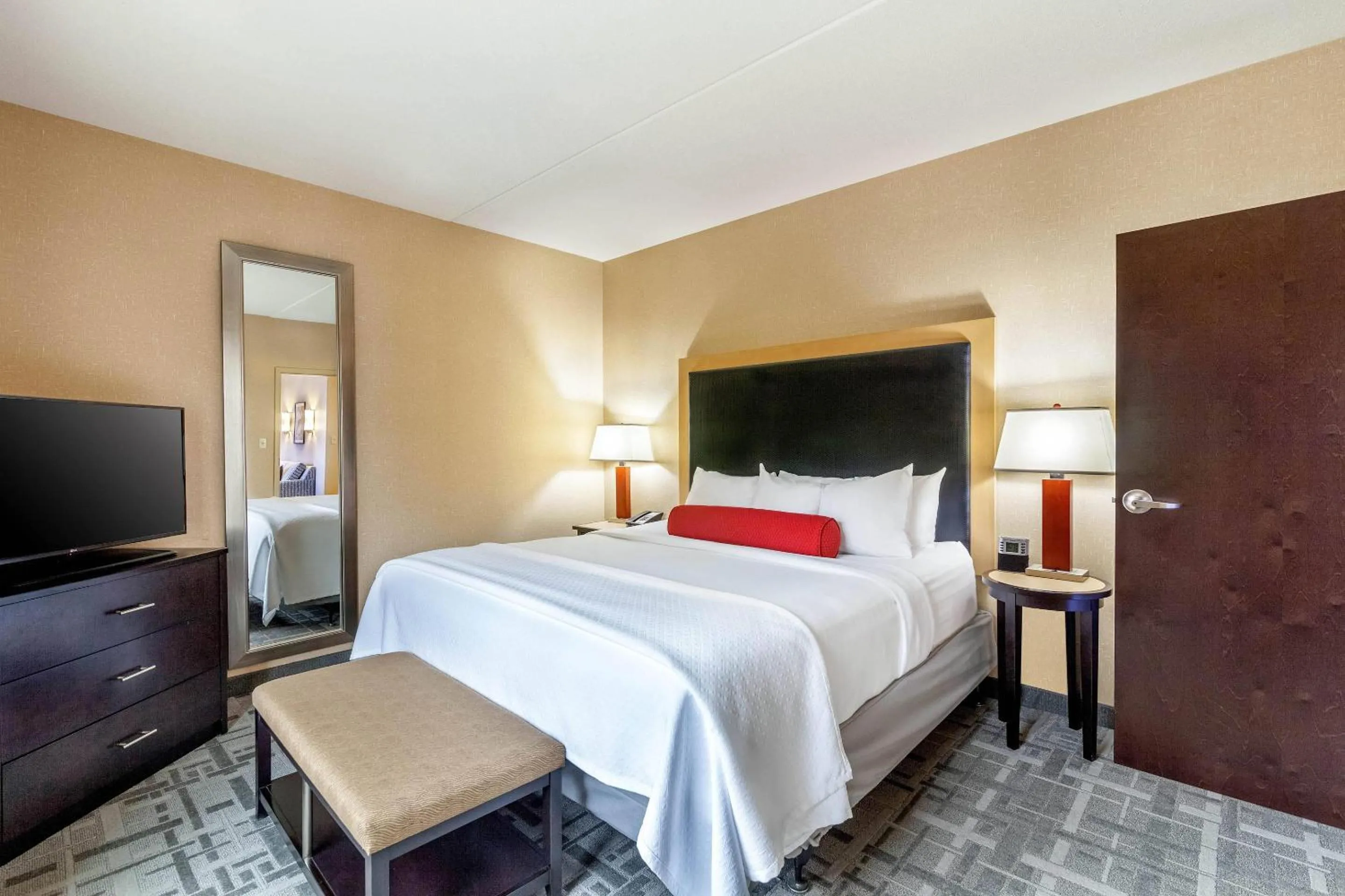 One-Bedroom King Suite - Accessible/Non-Smoking in Cambria Hotel Pittsburgh - Downtown
