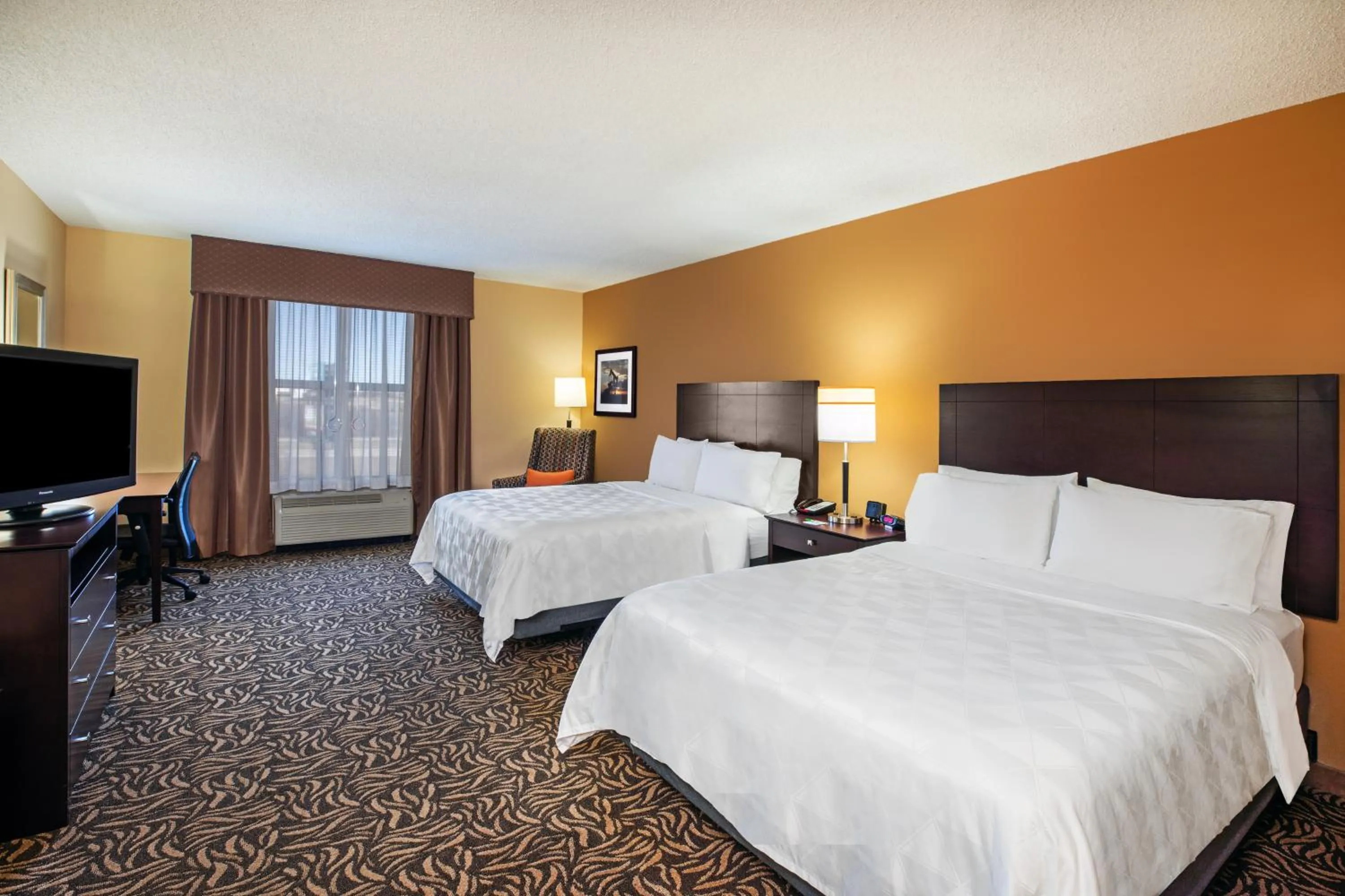 Premium Queen Room with Two Queen Beds in Holiday Inn Ardmore by IHG