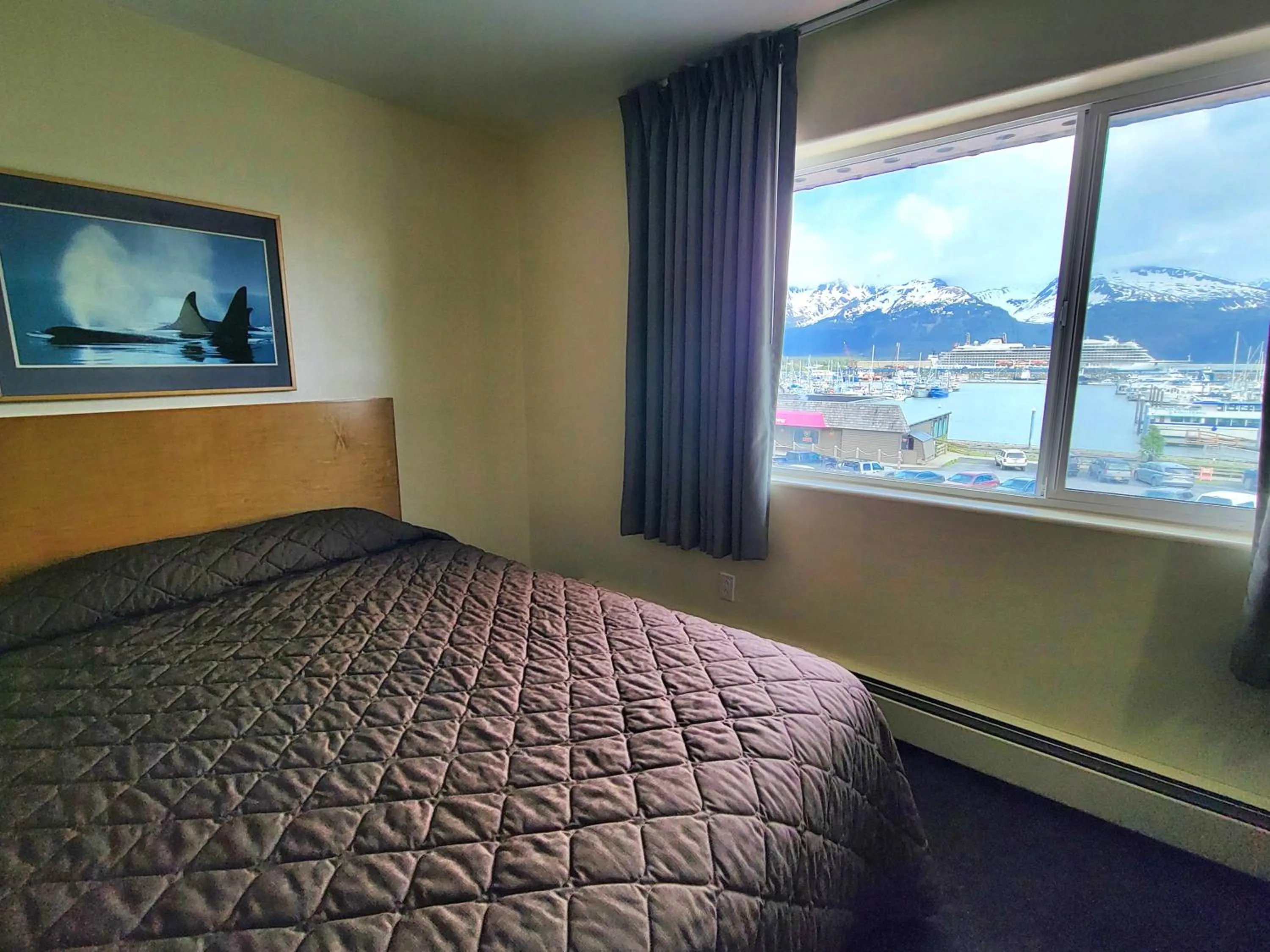 Harbor Annex in Breeze Inn Hotel & Motel