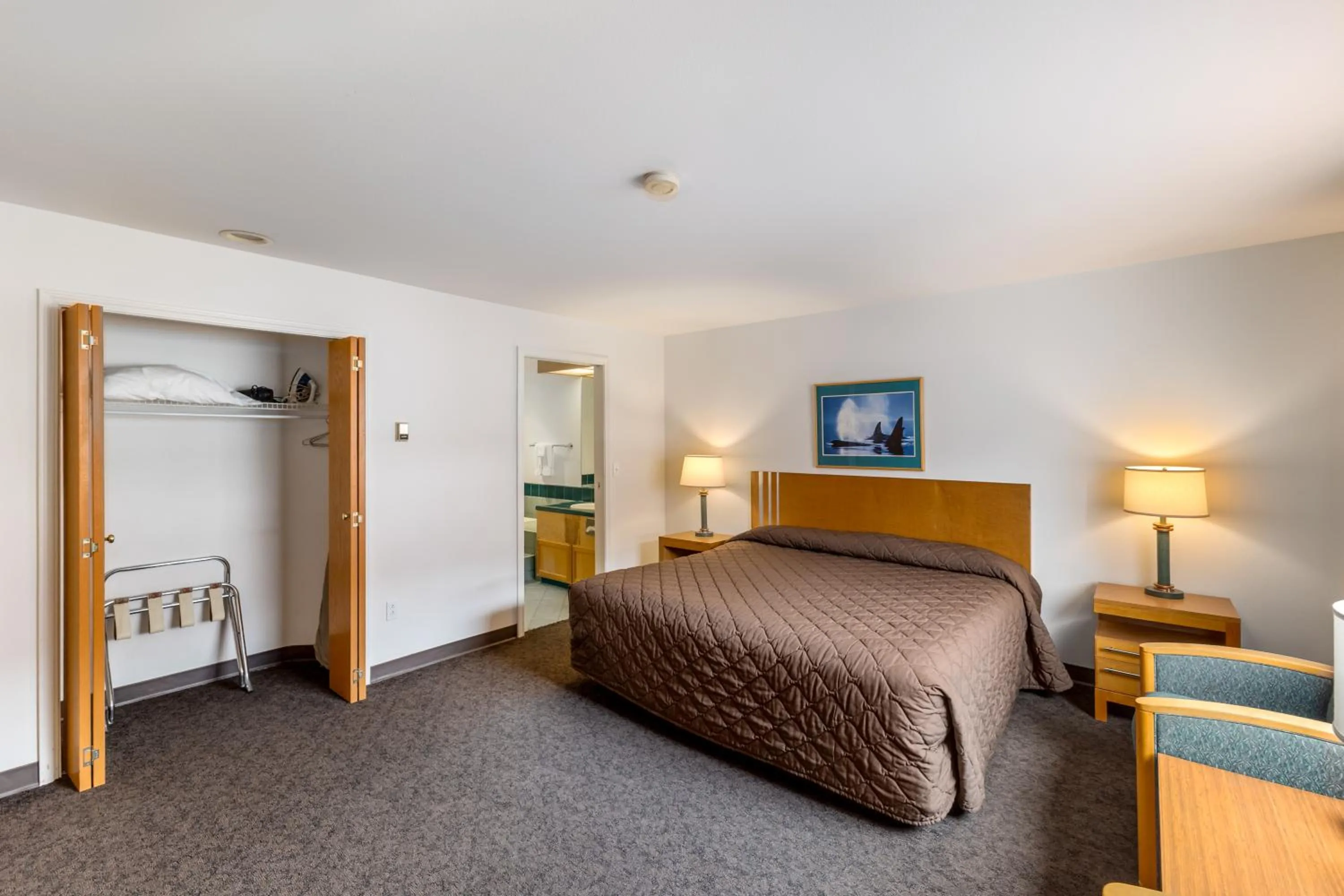 Jacuzzi Annex King Room in Breeze Inn Hotel & Motel