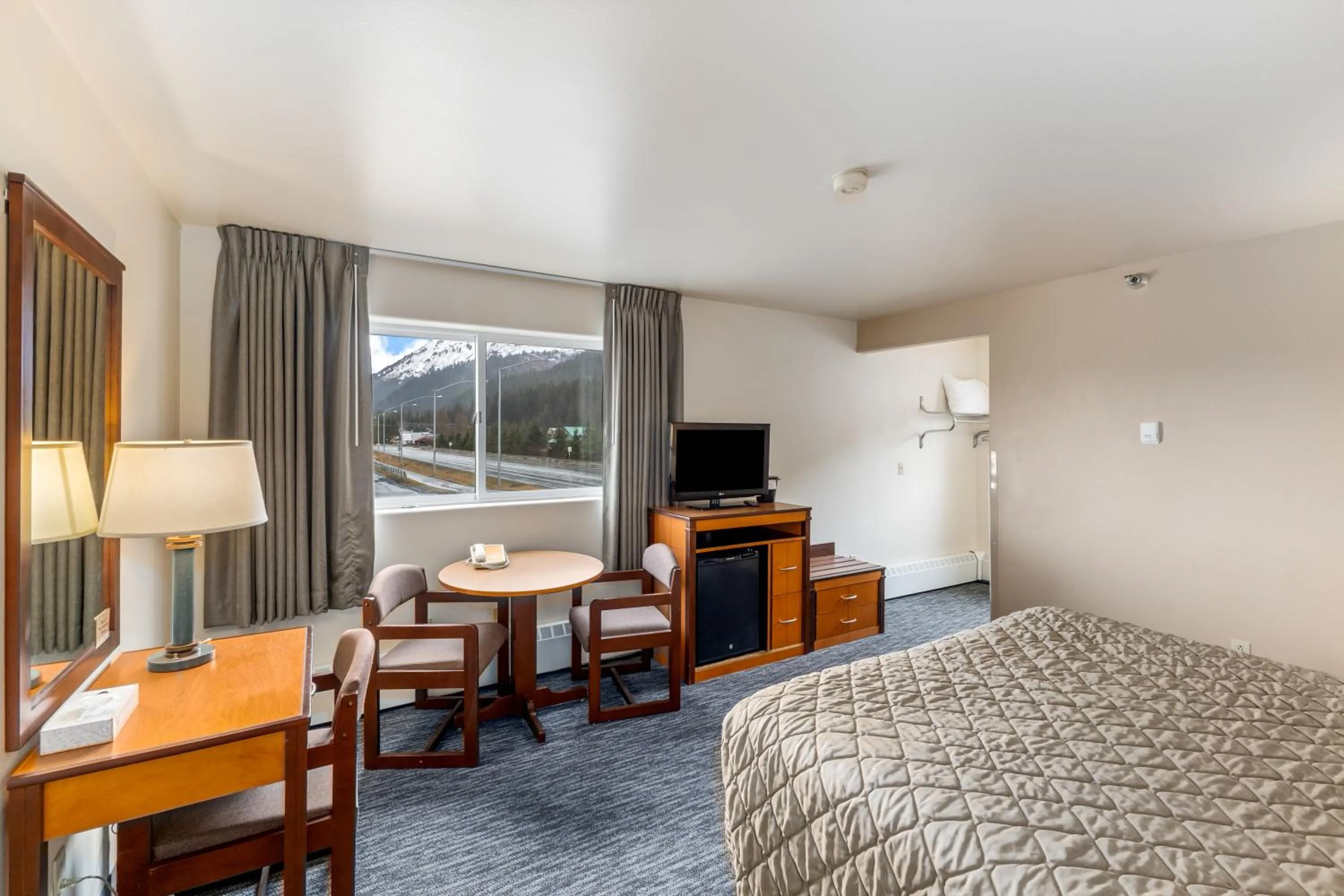 King Room (Standard Section) in Breeze Inn Hotel & Motel