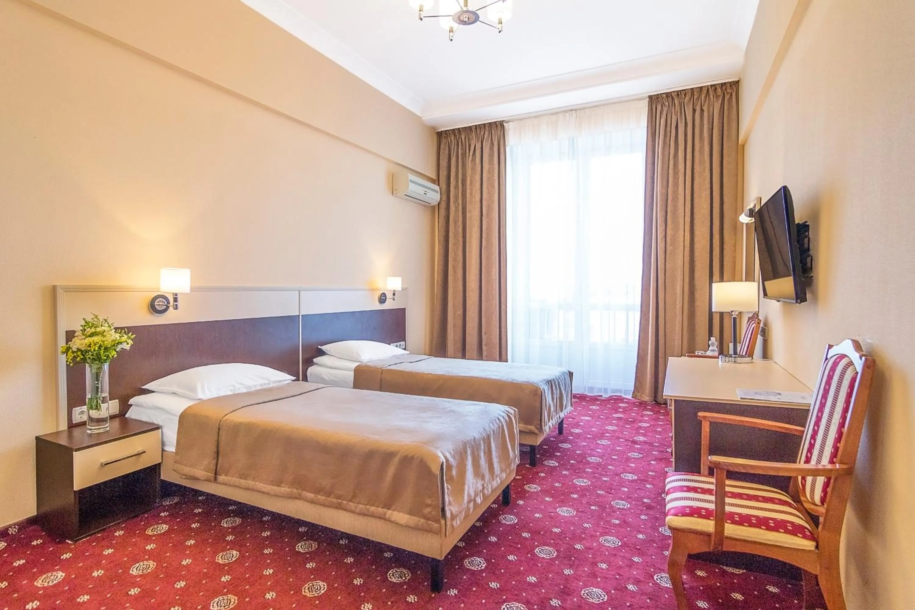 Standard Twin Room - single occupancy in Ukraine Hotel