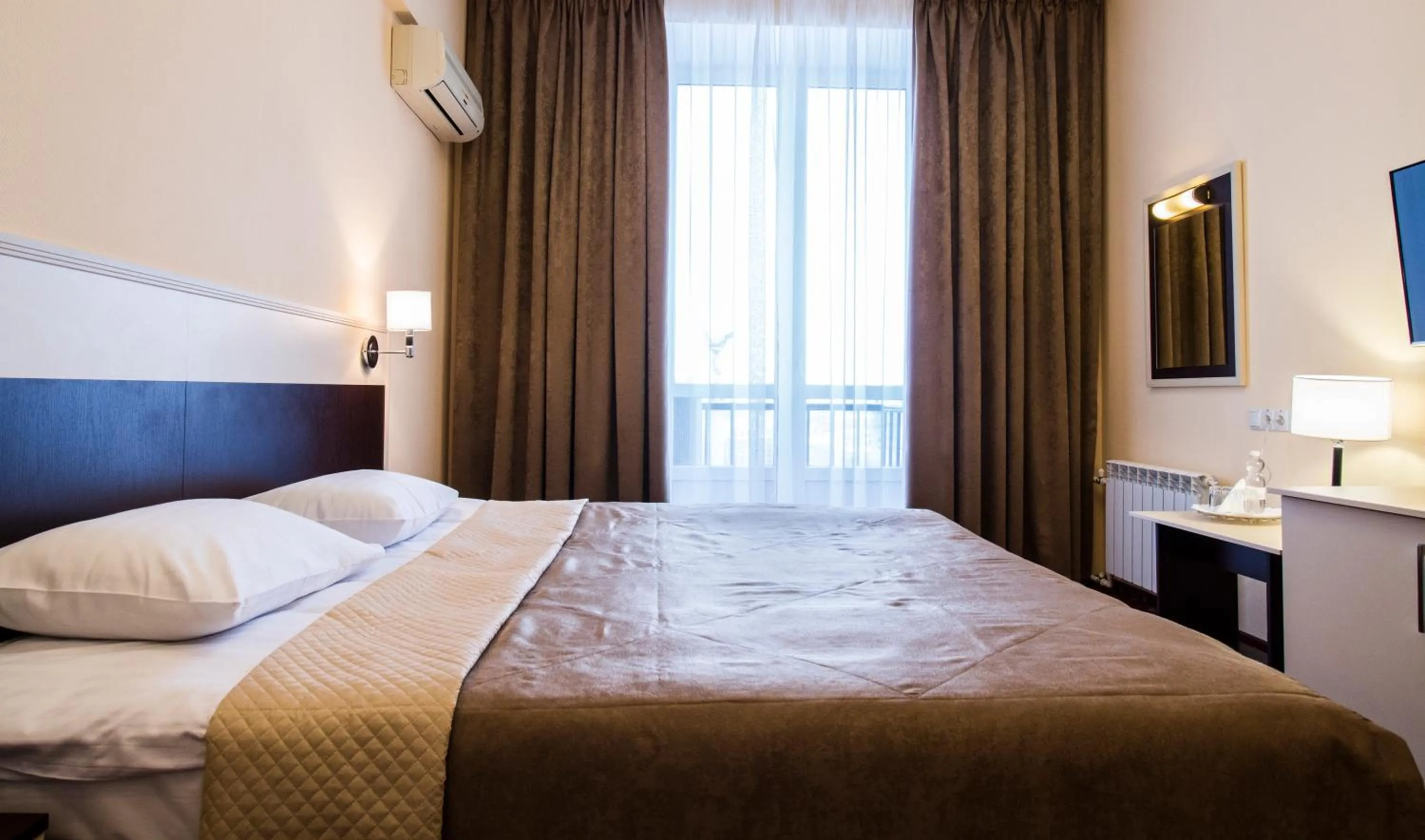 Double or Twin Room with City View - single occupancy in Ukraine Hotel