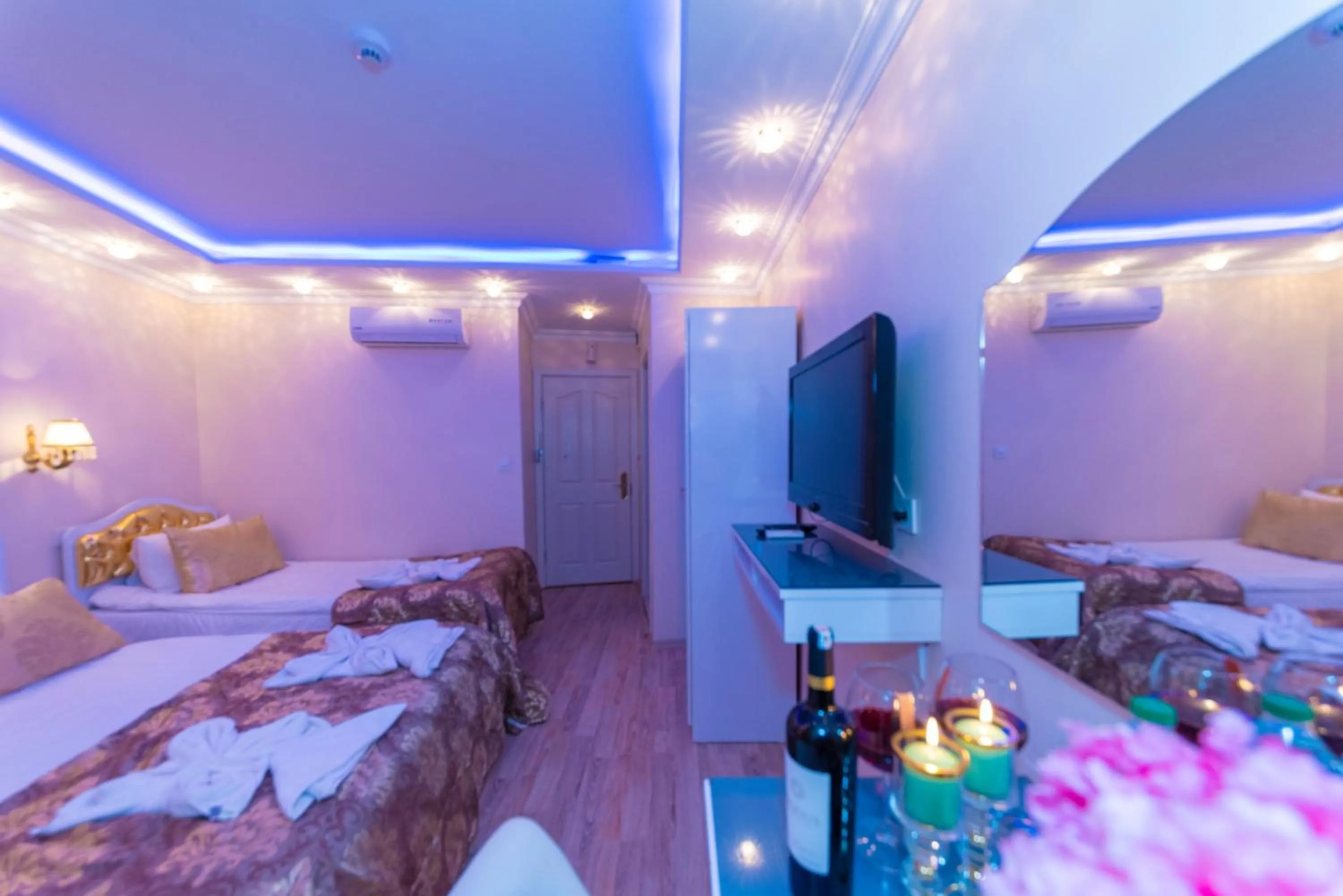 Deluxe Triple Room in Charm Hotel