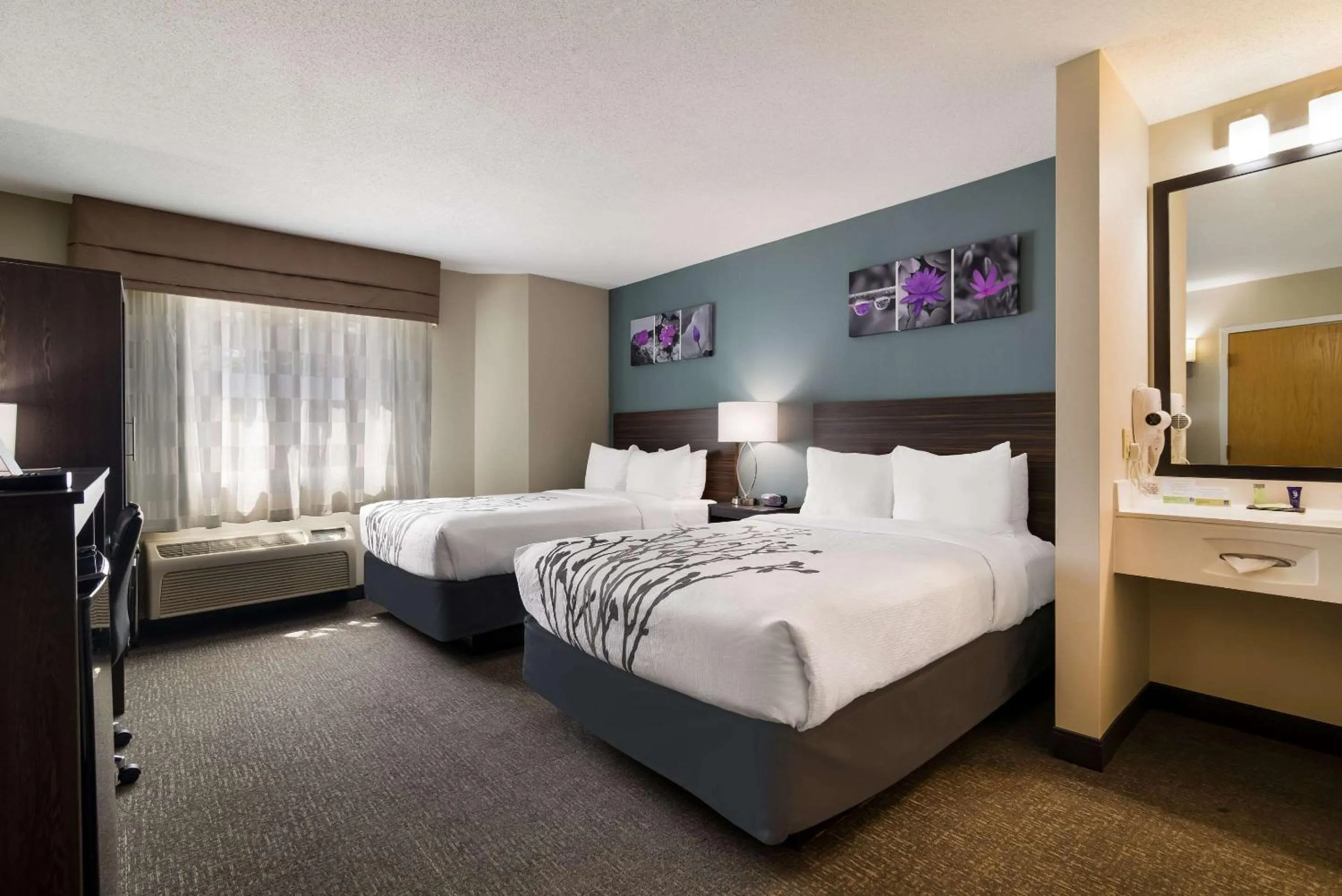 Double Room with Two Double Beds - Non-Smoking in Garner Hotel Londonderry - Manchester by IHG