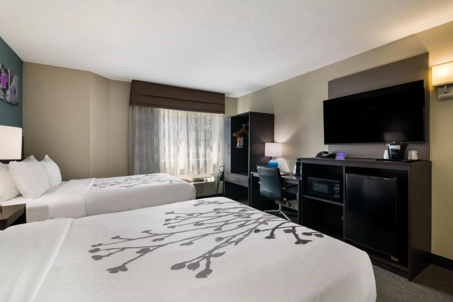 Double Room with Two Double Beds - Accessible/Non-Smoking in Garner Hotel Londonderry - Manchester by IHG