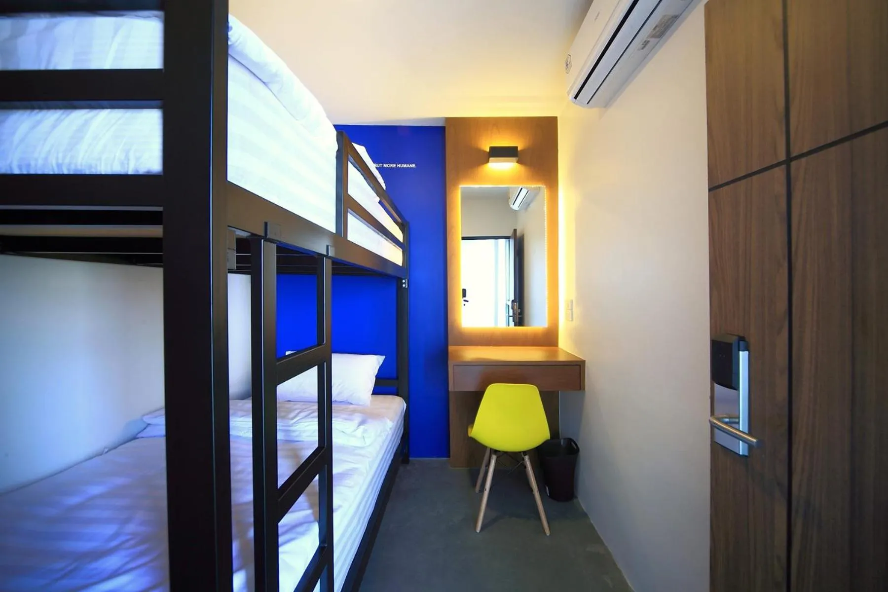 Twin Room with Shared Bathroom in Tuk Tuk Hostel