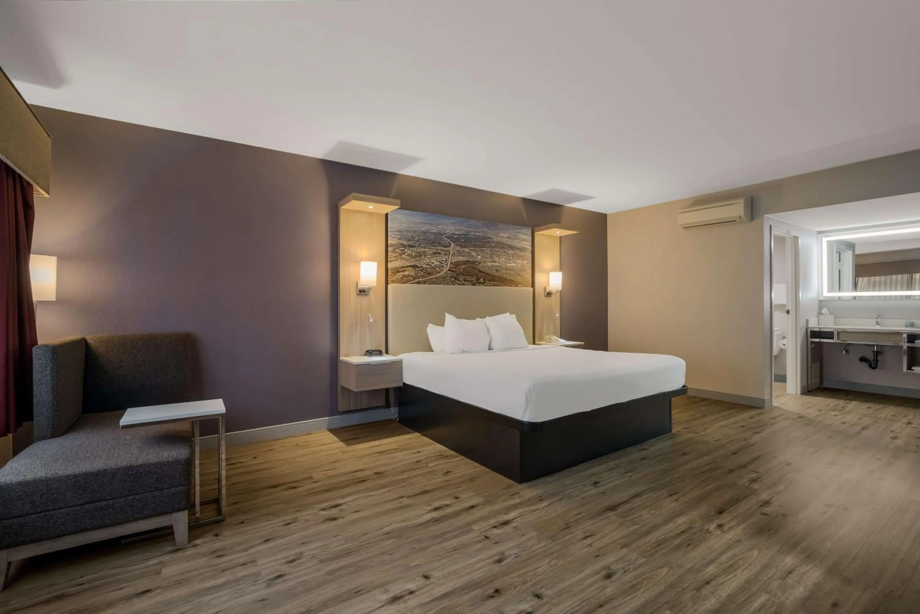 Deluxe King Room - Non-Smoking in Best Western Diamond Bar Hotel & Suites