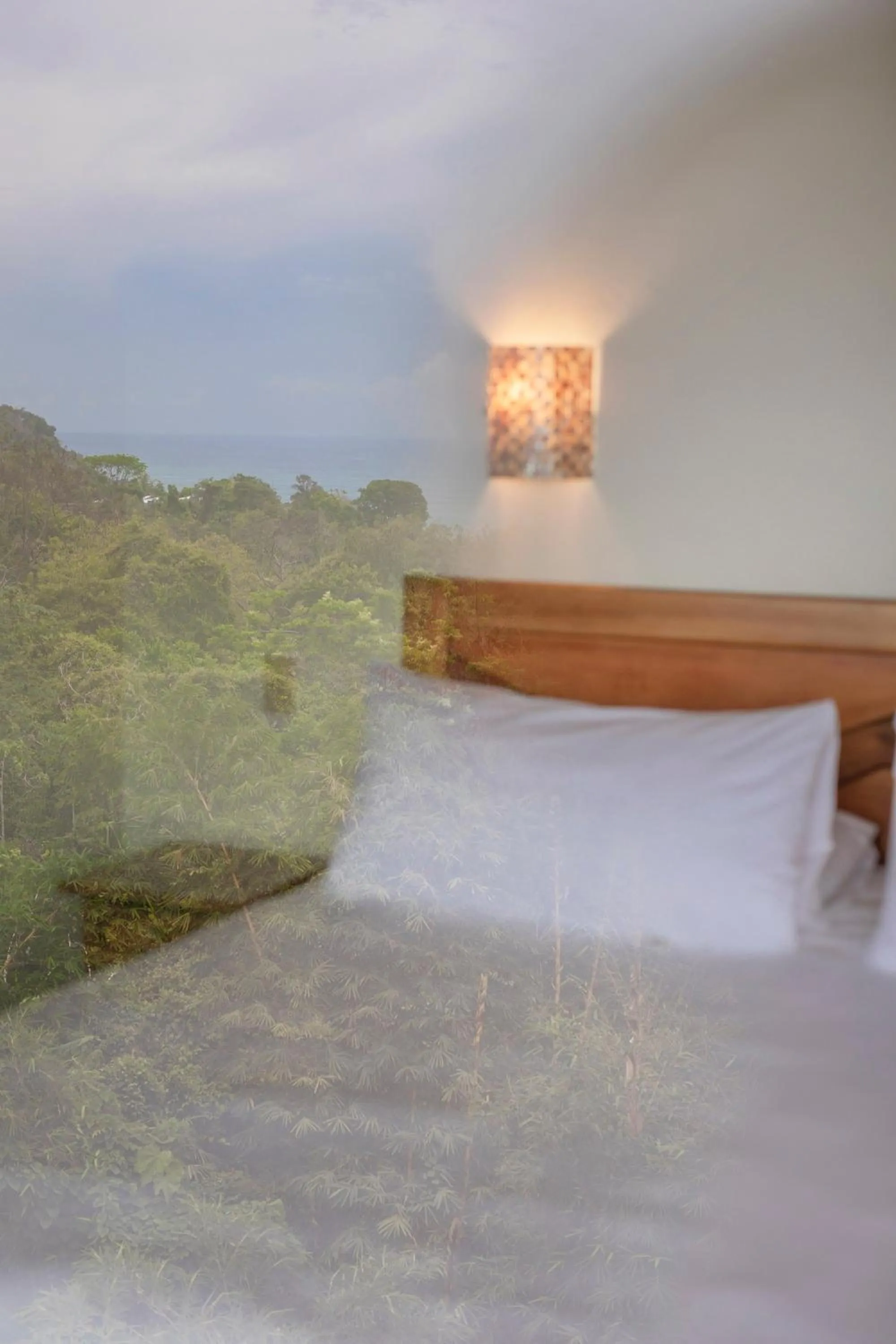 Honeymoon Room with Balcony, Jacuzzi and Sea View in Si Como No Resort & Wildlife Refuge