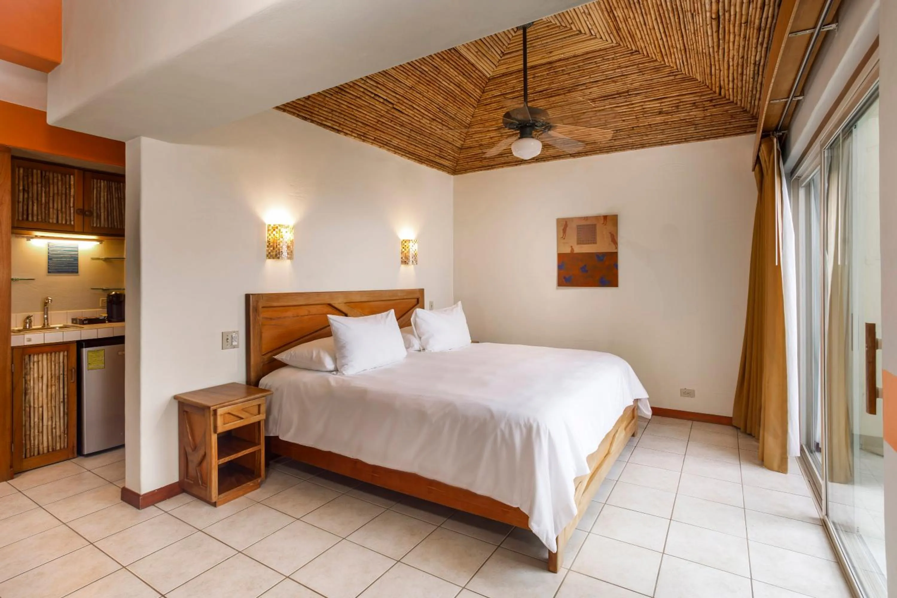 Deluxe Plus Room with Balcony and Panoramic Sea View in Si Como No Resort & Wildlife Refuge