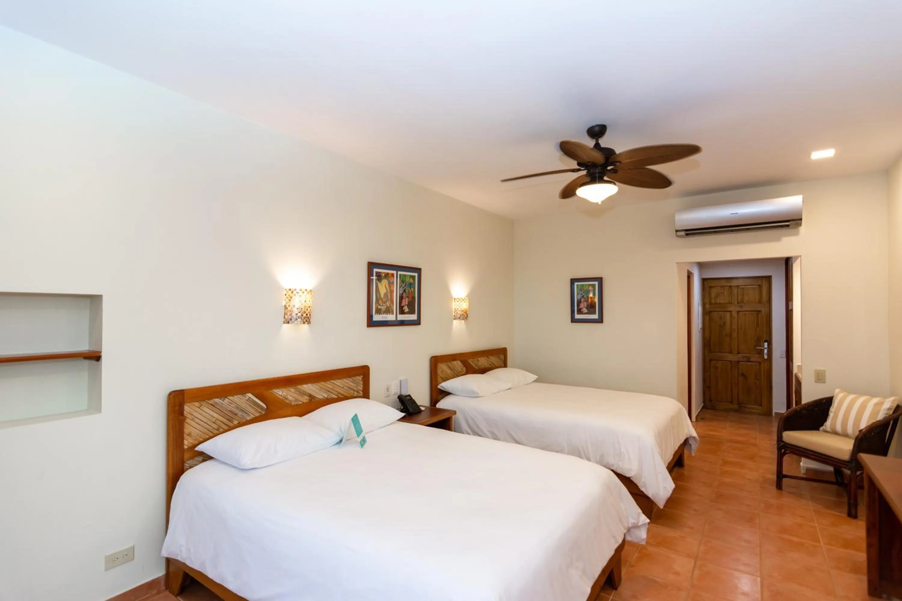 Superior Room with Ocean and Jungle View in Si Como No Resort & Wildlife Refuge