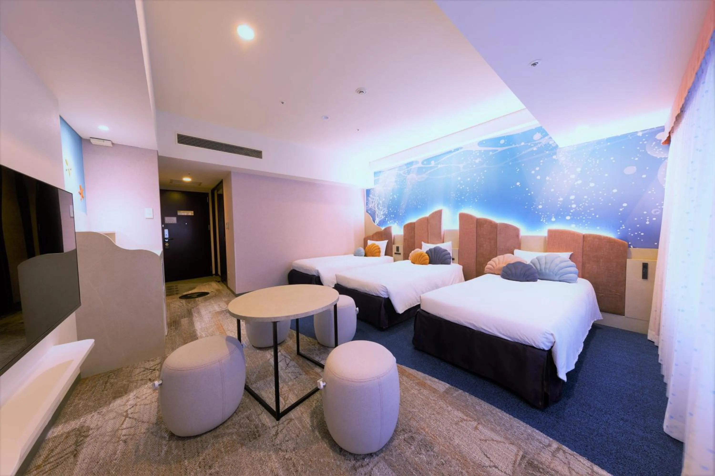 Superior Triple Room in Hotel Keihan Universal Tower