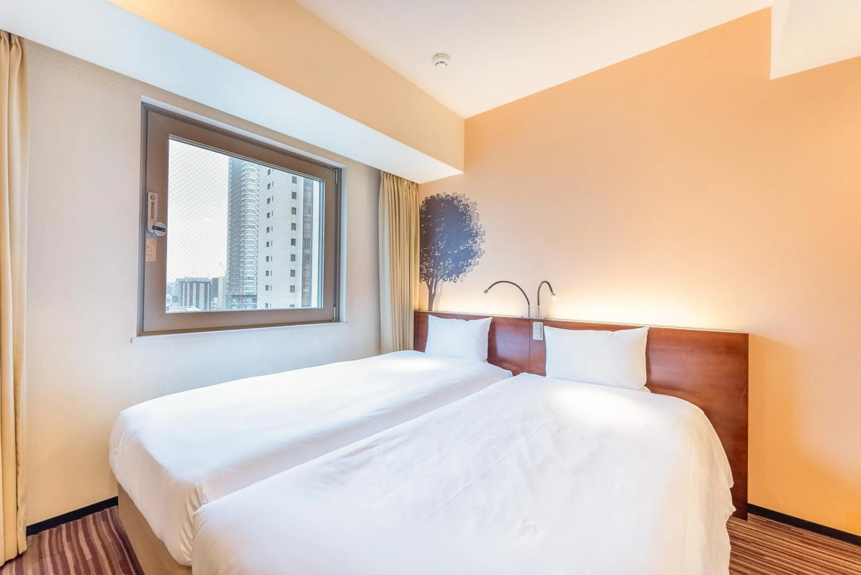 Hollywood Twin - Non-Smoking in Hotel Keihan Asakusa