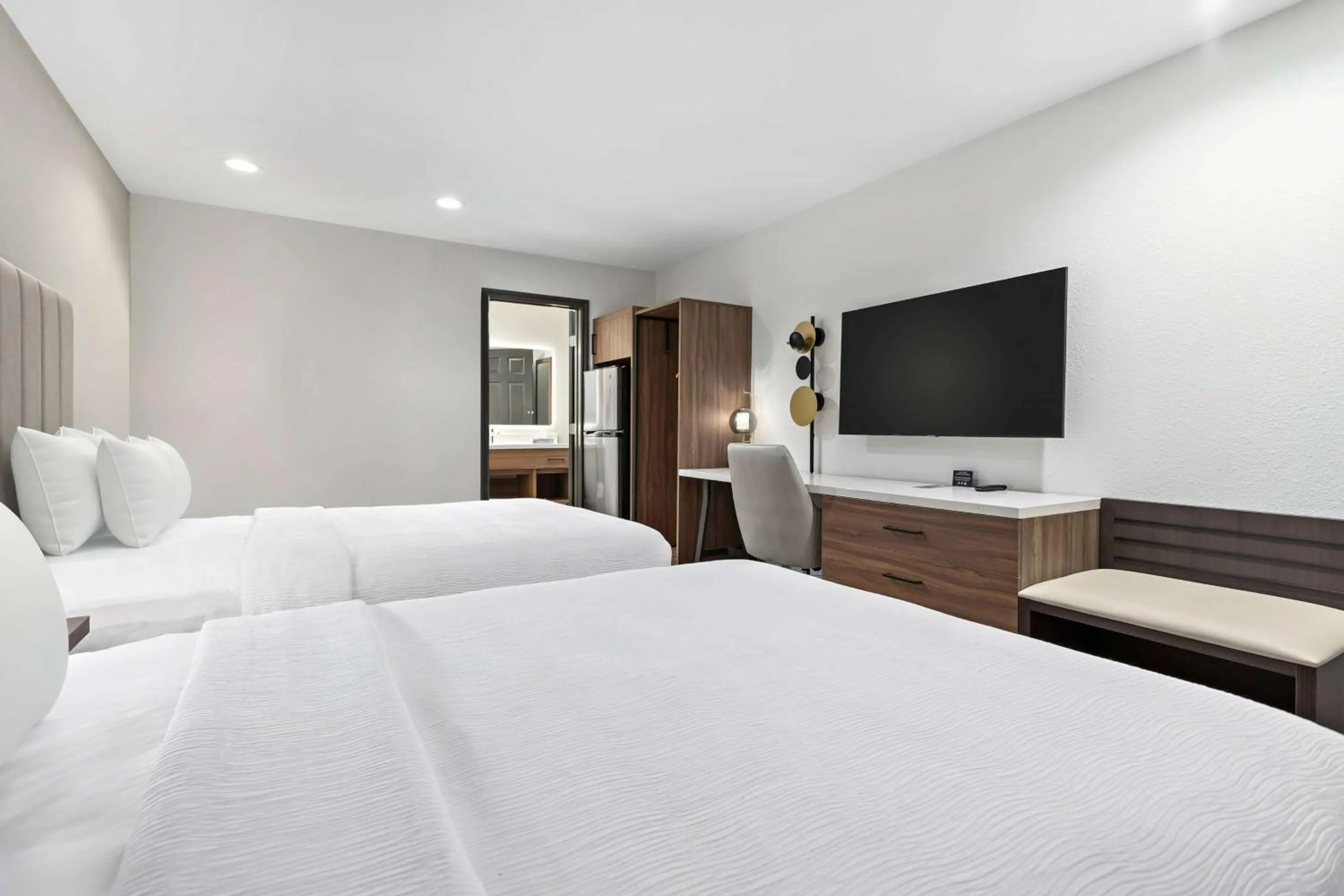Premium Queen Room with Two Double Beds - Non-Smoking in Baymont by Wyndham Beaumont