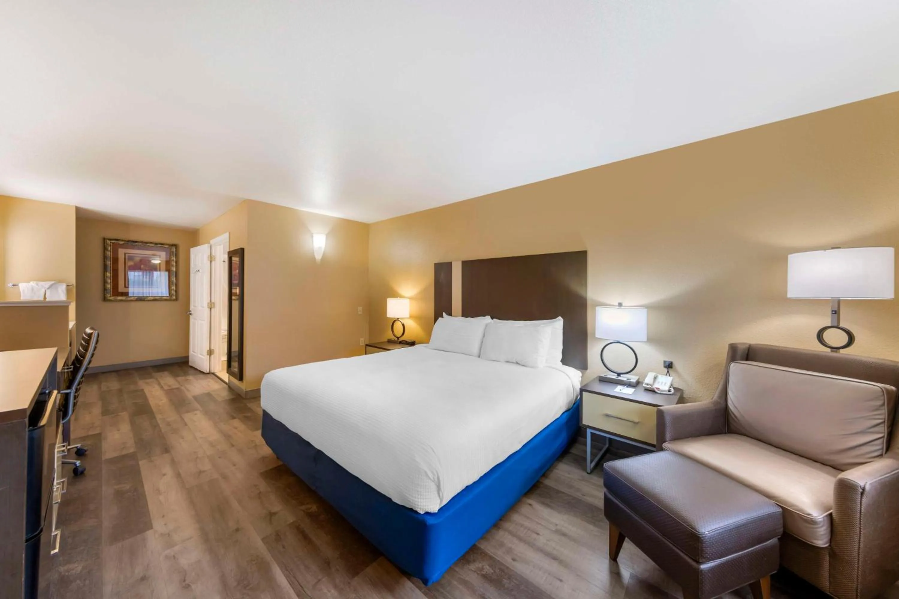 King Room - Mobility Access/Non-Smoking in Best Western Fallon Inn & Suites